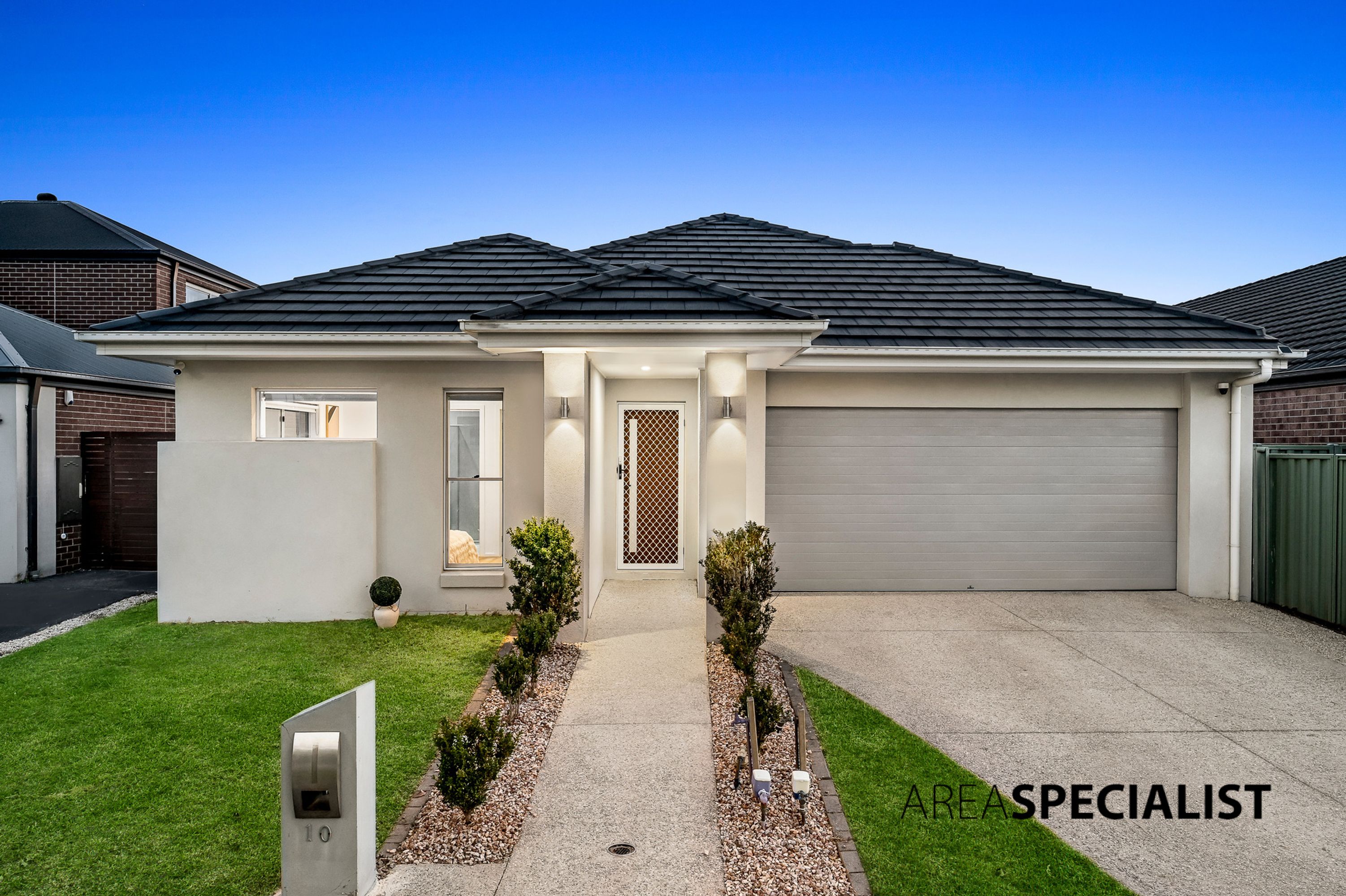 10 Dusseldorp Avenue, Pakenham, Pakenham - Image 1