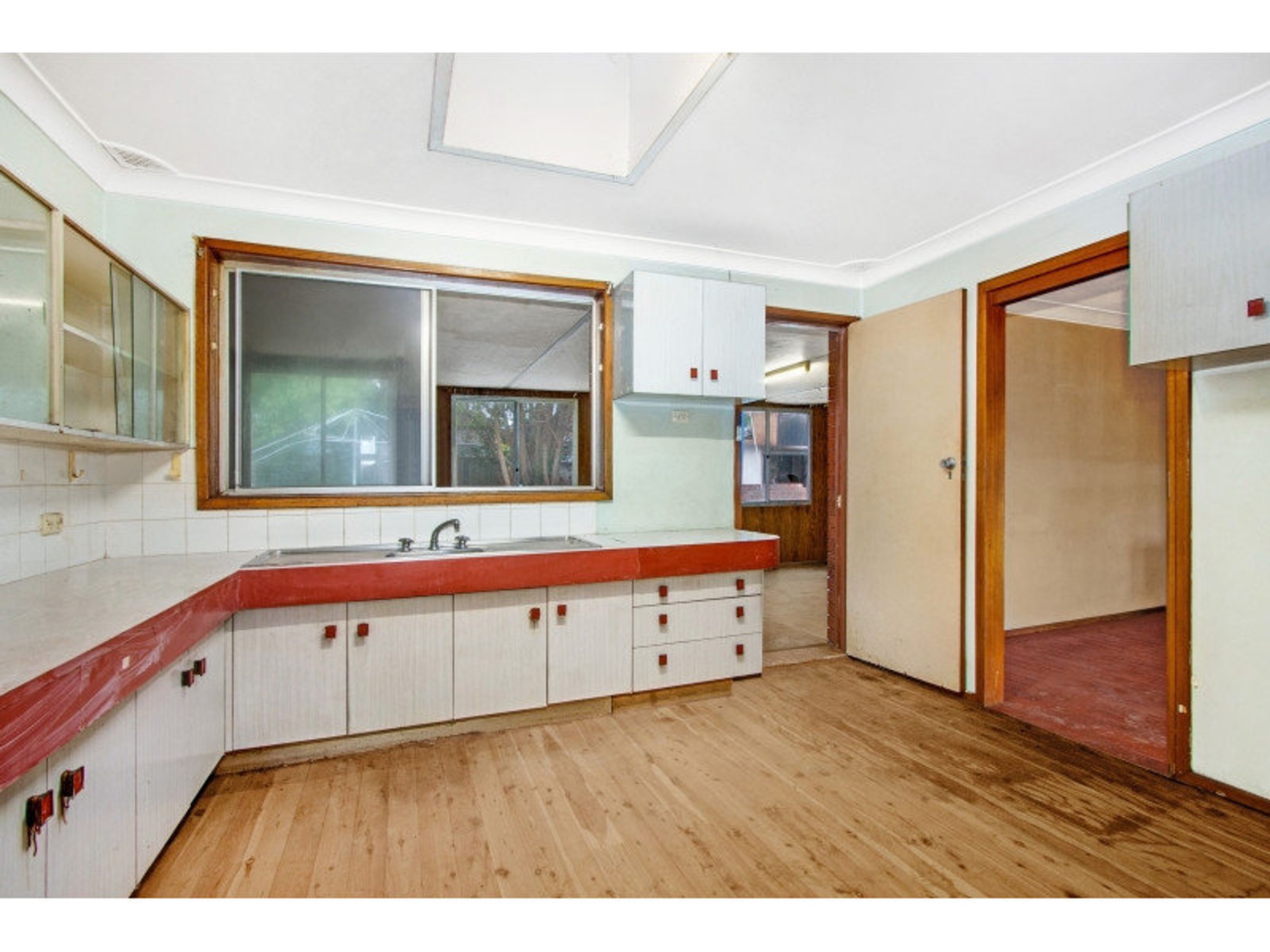 66 Clyde Avenue, Moorebank, Moorebank - Thumbnail 2