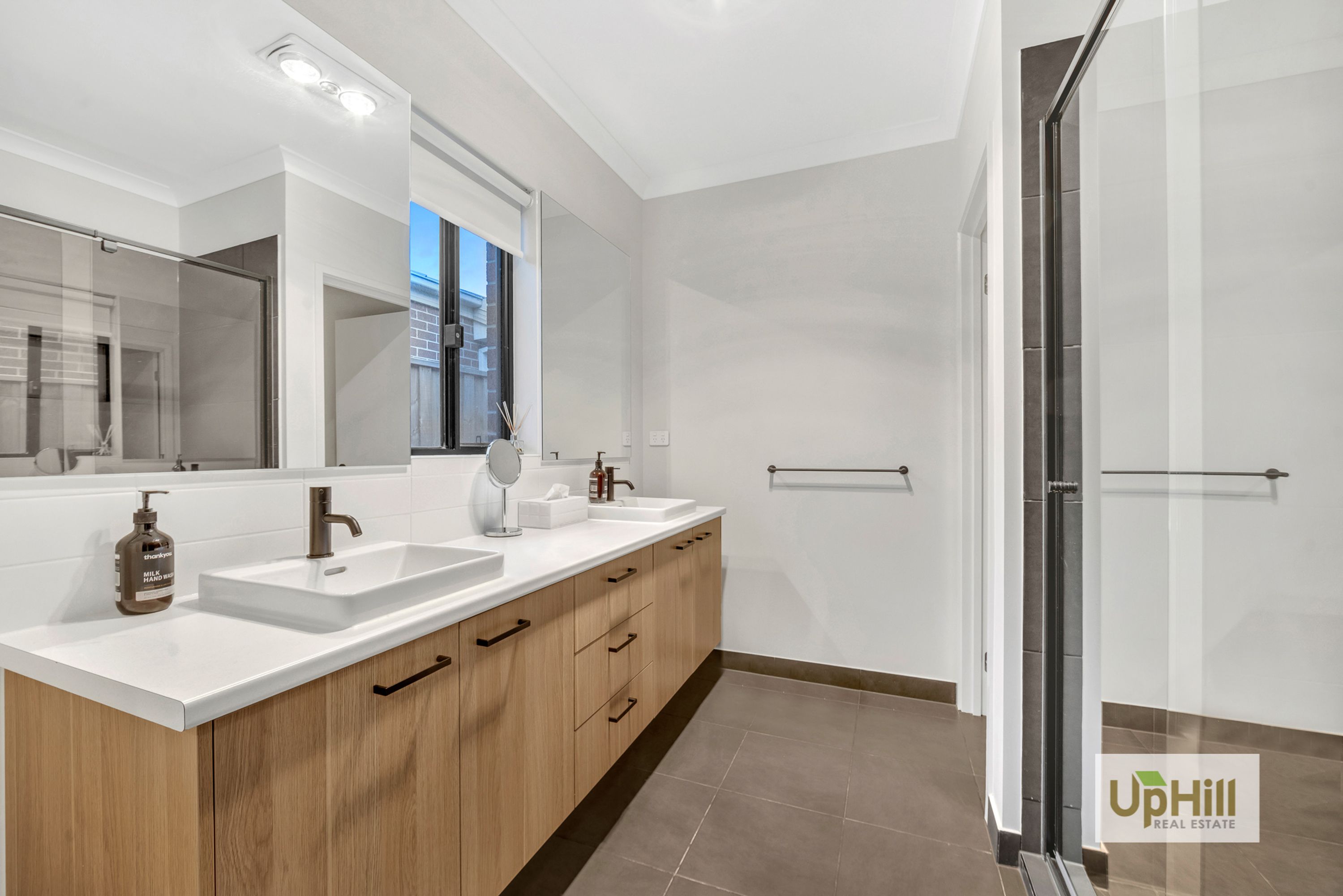 15 Parkrise Boulevard, Clyde North - Thumbnail 6