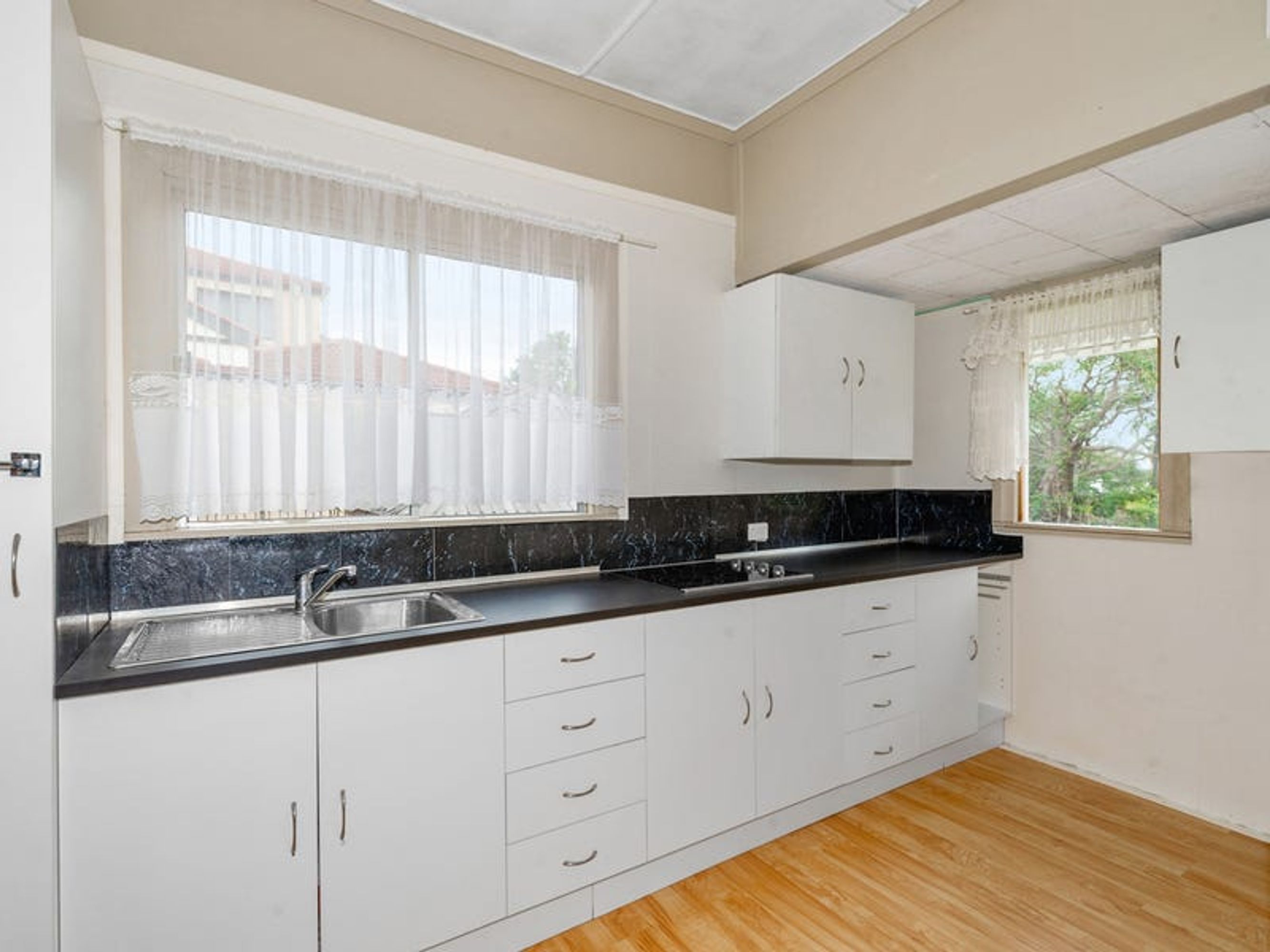 9 Herne Road, Scarborough - Thumbnail 8