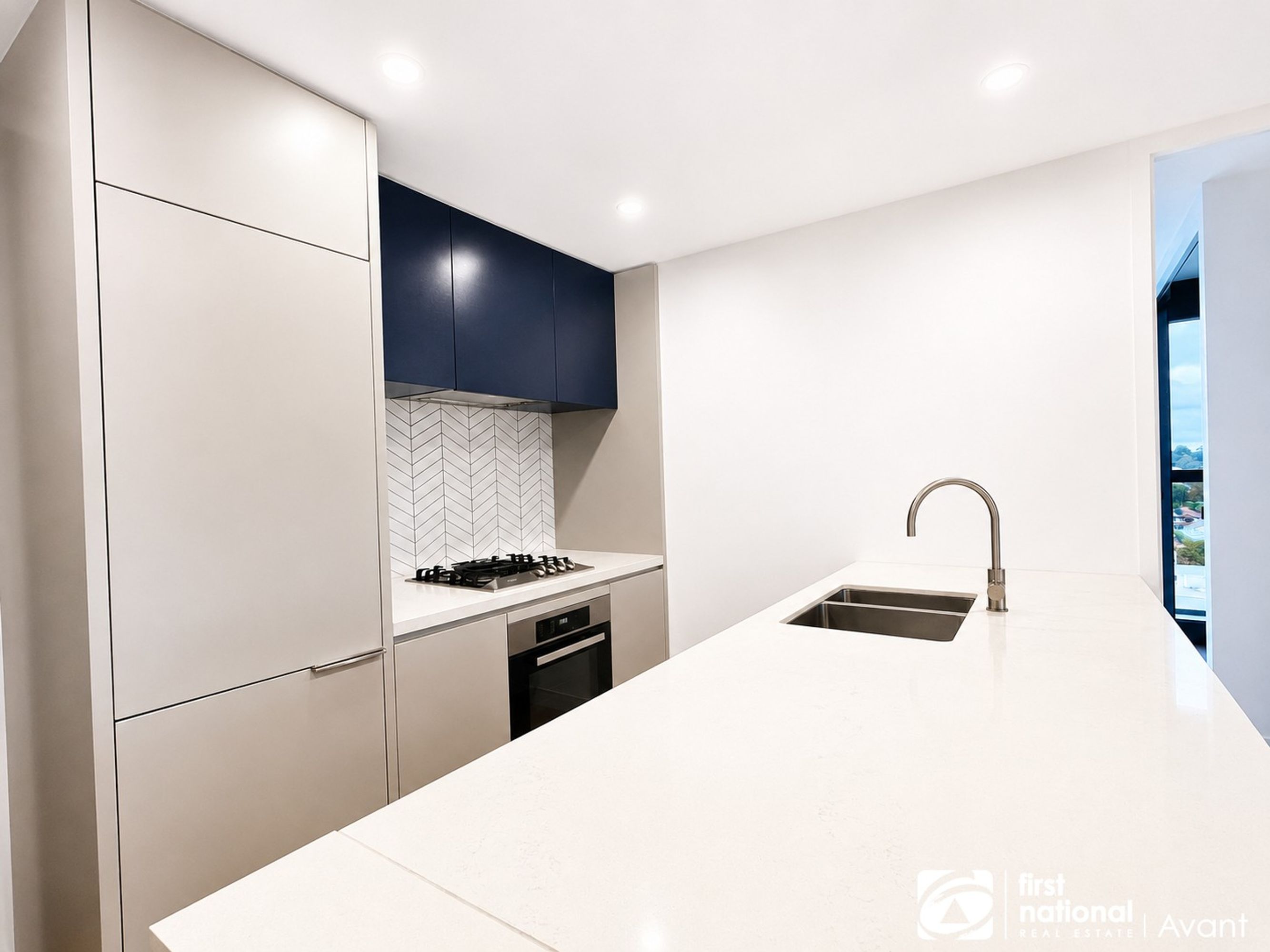 1108/3 Young Street, Box Hill - Thumbnail 5