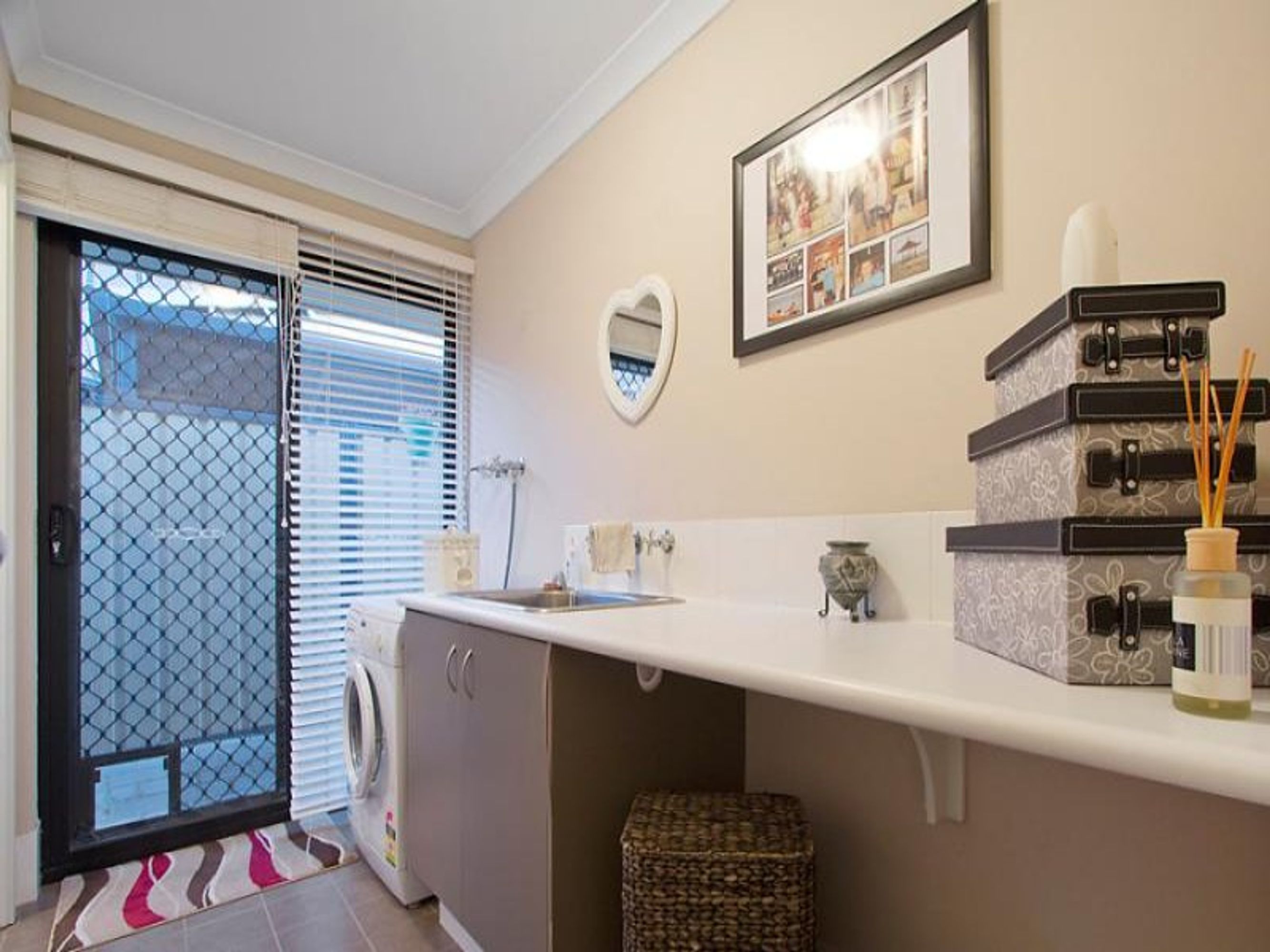 10 Goshawk Street, Tapping - Thumbnail 8