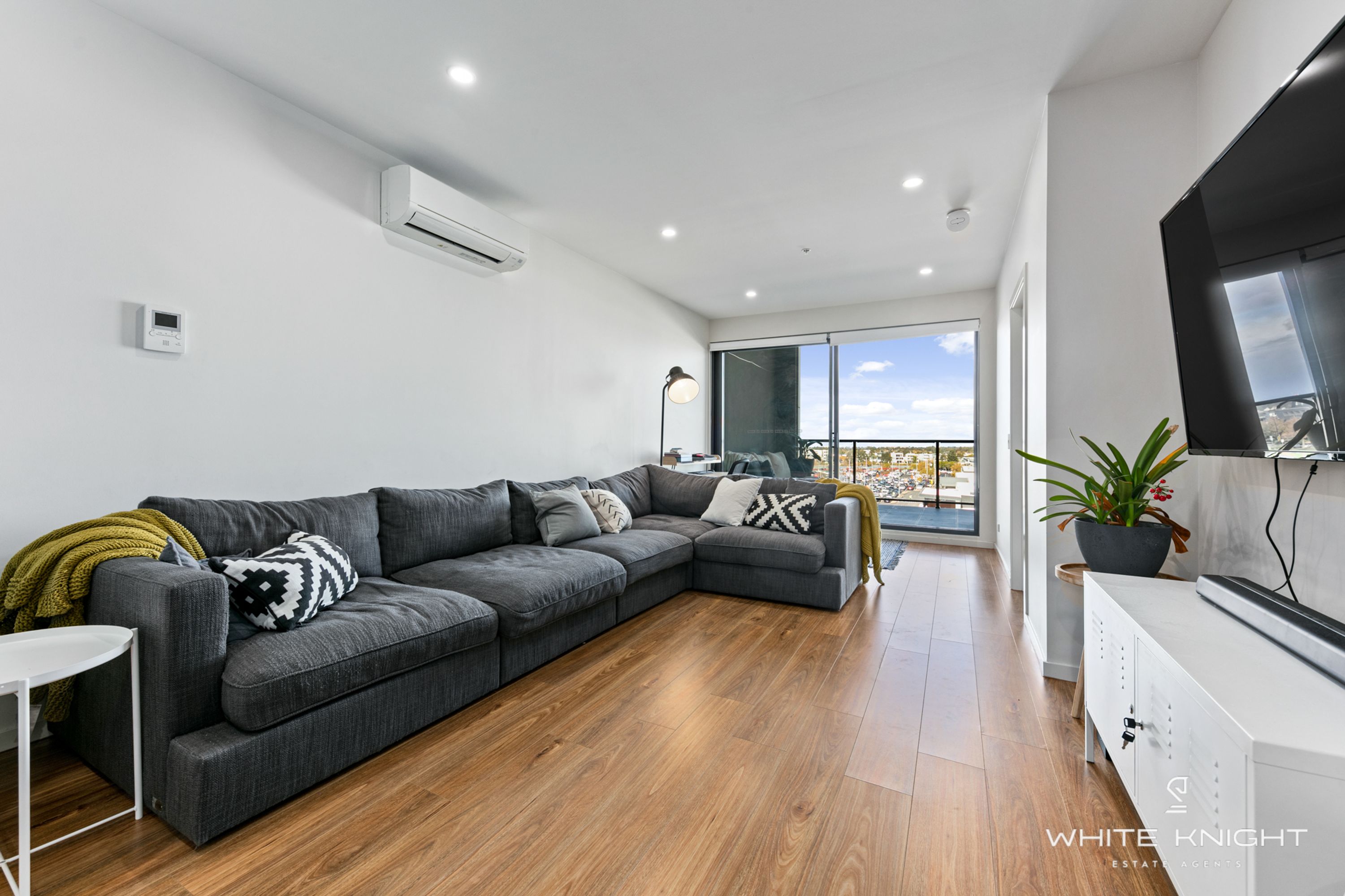 405/9 Commercial Road, Caroline Springs VIC 3023, Caroline Springs - Thumbnail 4
