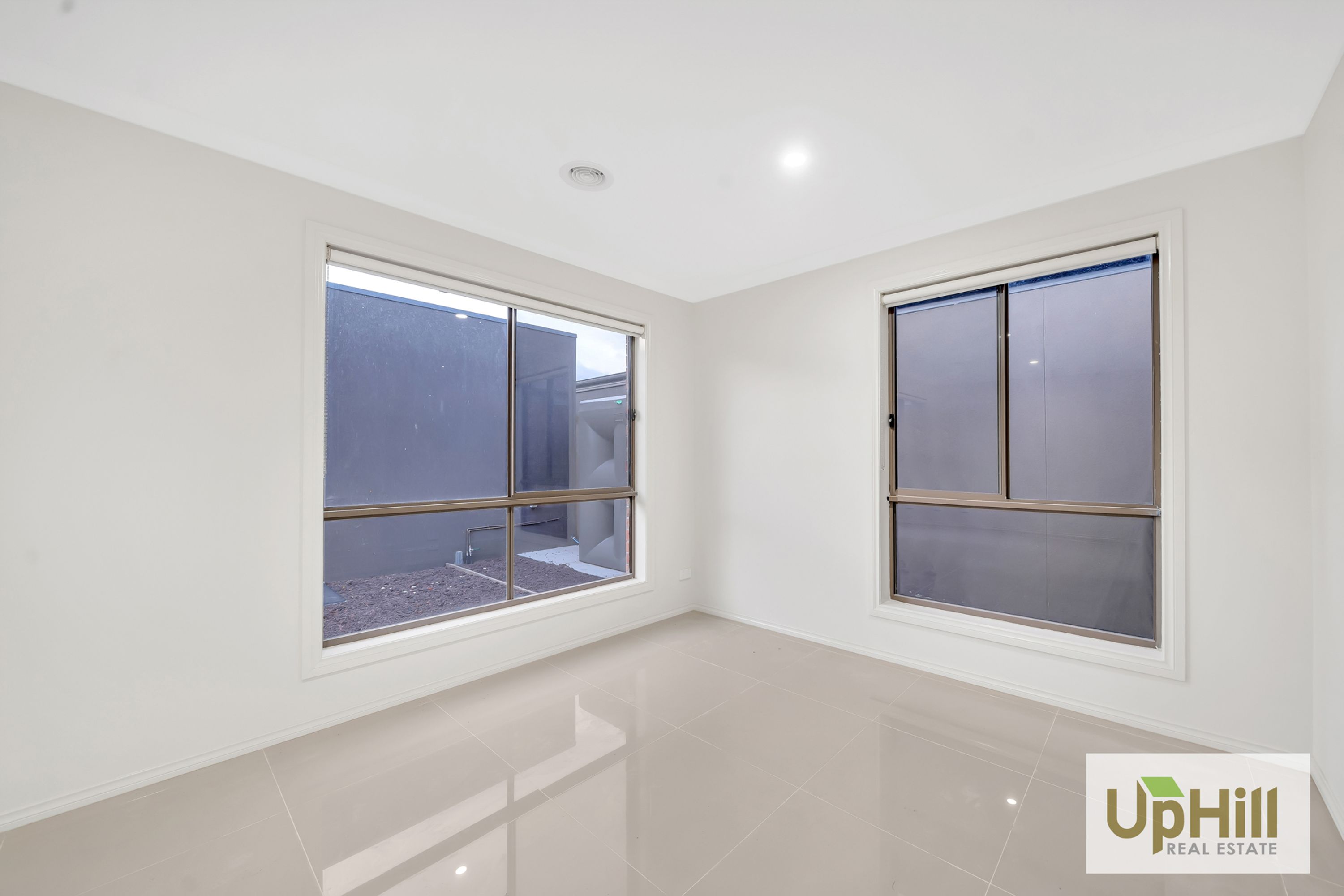 24 Titan lodge walk, Pakenham - Thumbnail 7