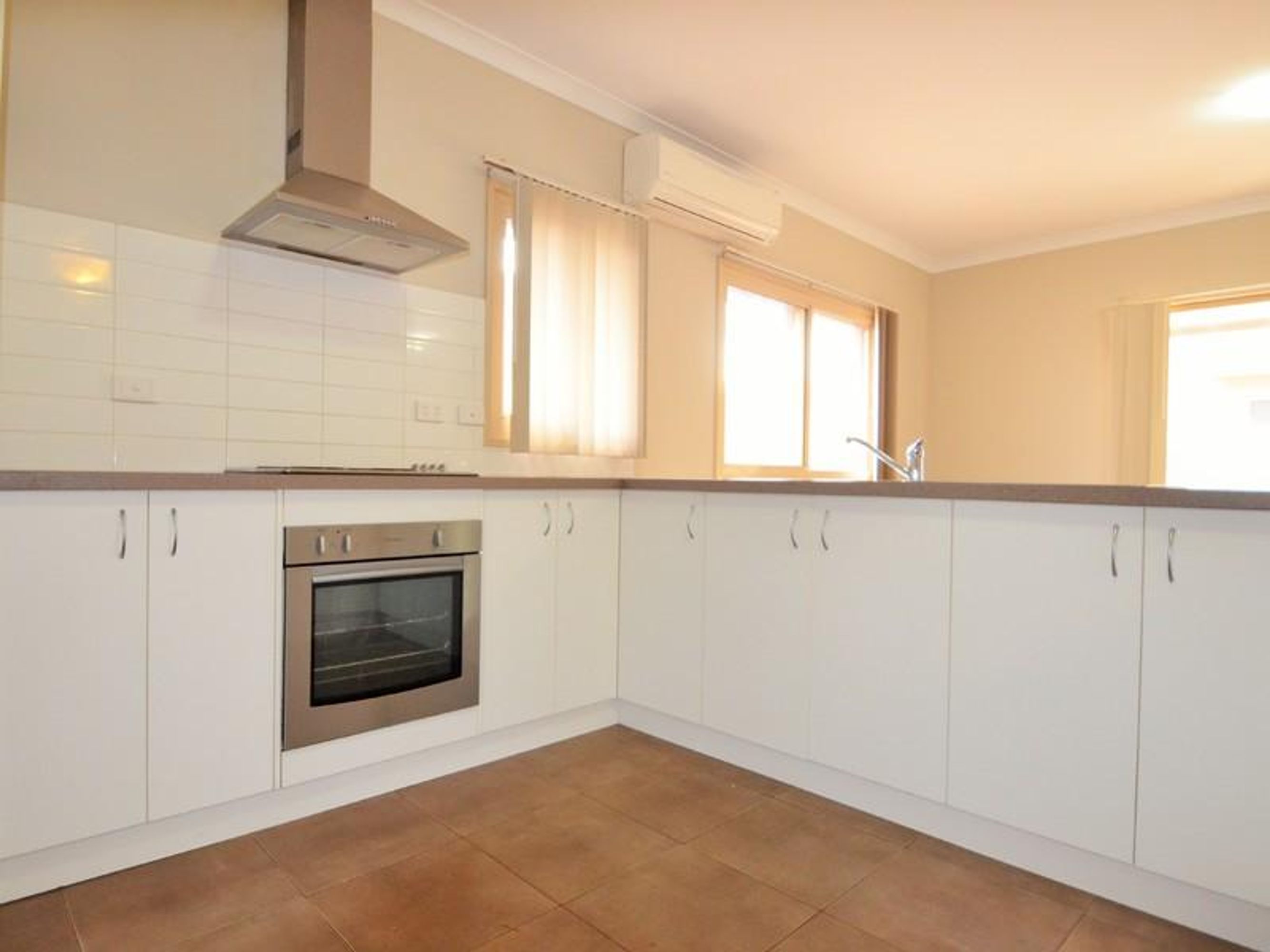 12 Banksia Street, South Hedland, WA 6722, South Hedland - Thumbnail 2