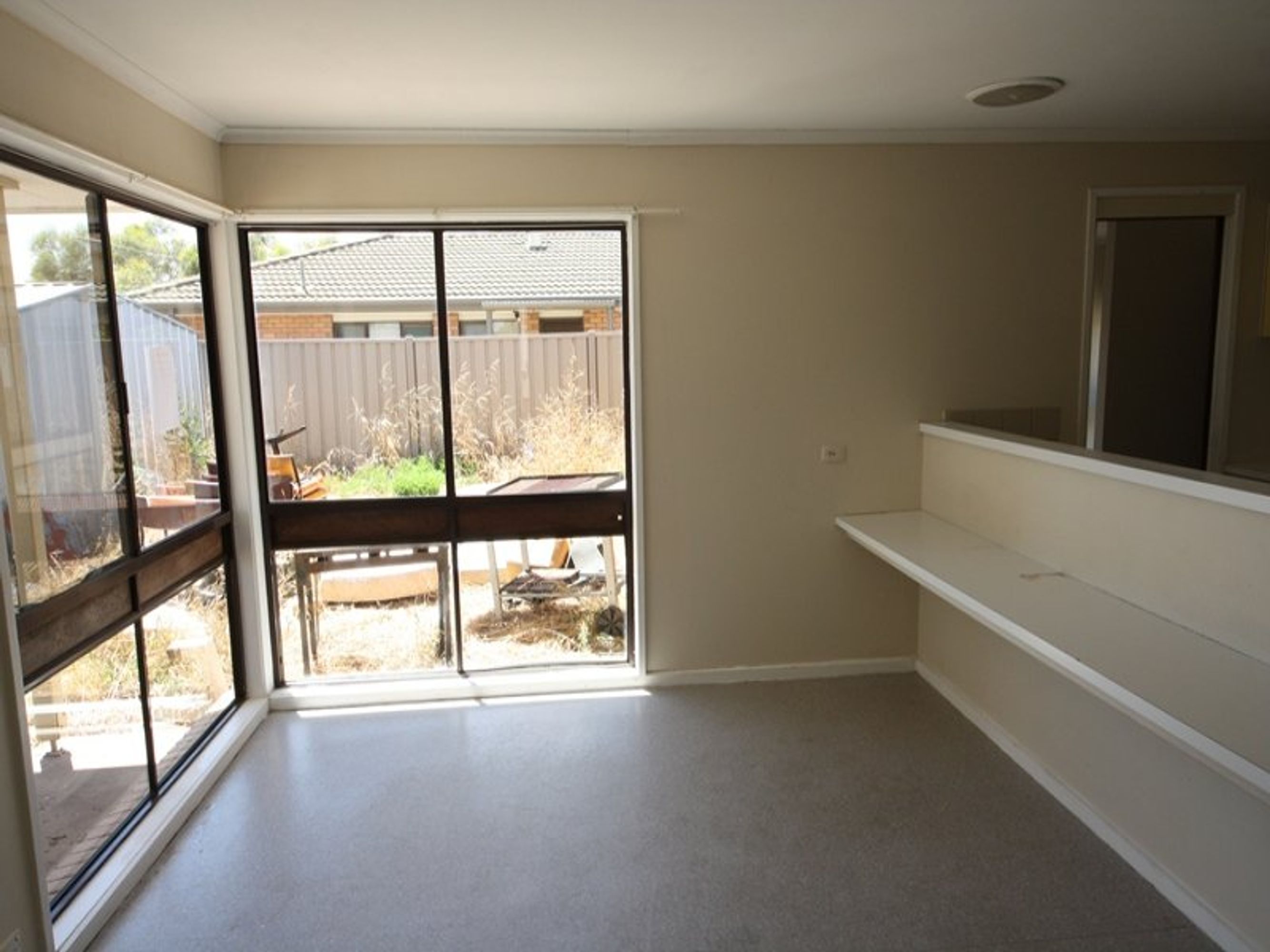 21 Creek Crescent, Horsham VIC 3400, Horsham - Thumbnail 3