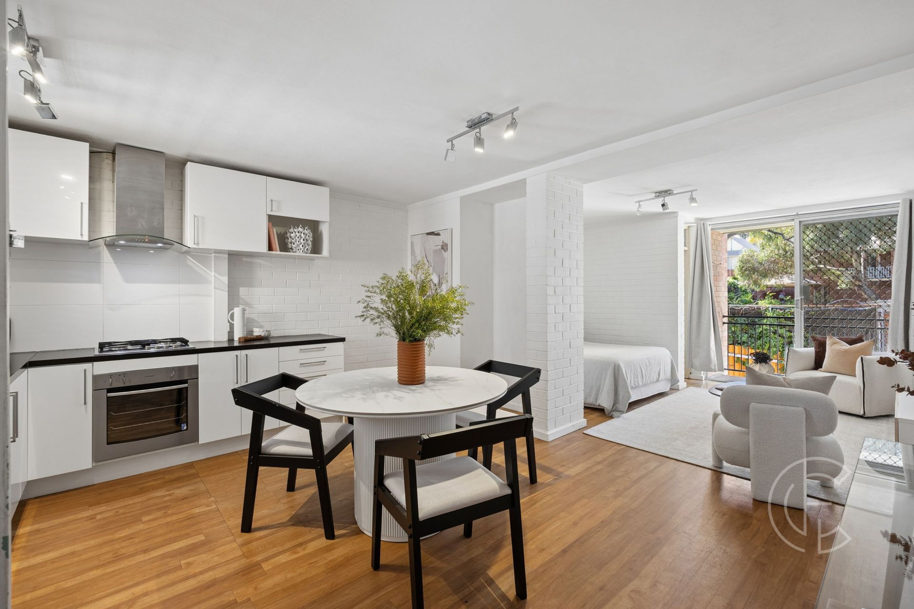 18/100-108 Subiaco Road, Subiaco - Image 1
