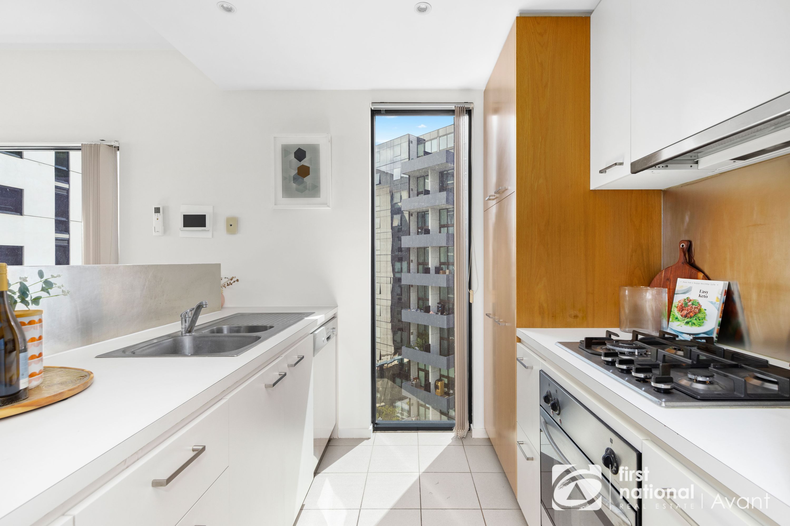 1508/5 Caravel Lane, Docklands - Thumbnail 7