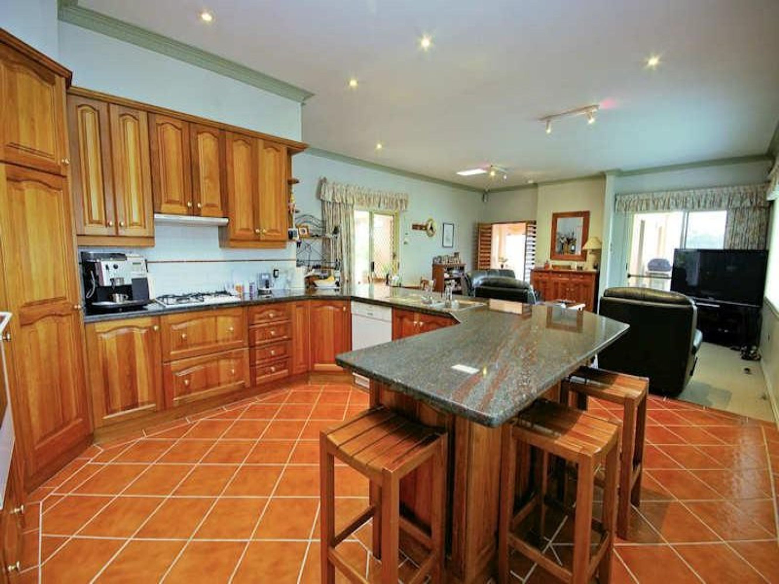 1 Castle St, Blakehurst, Blakehurst - Thumbnail 3