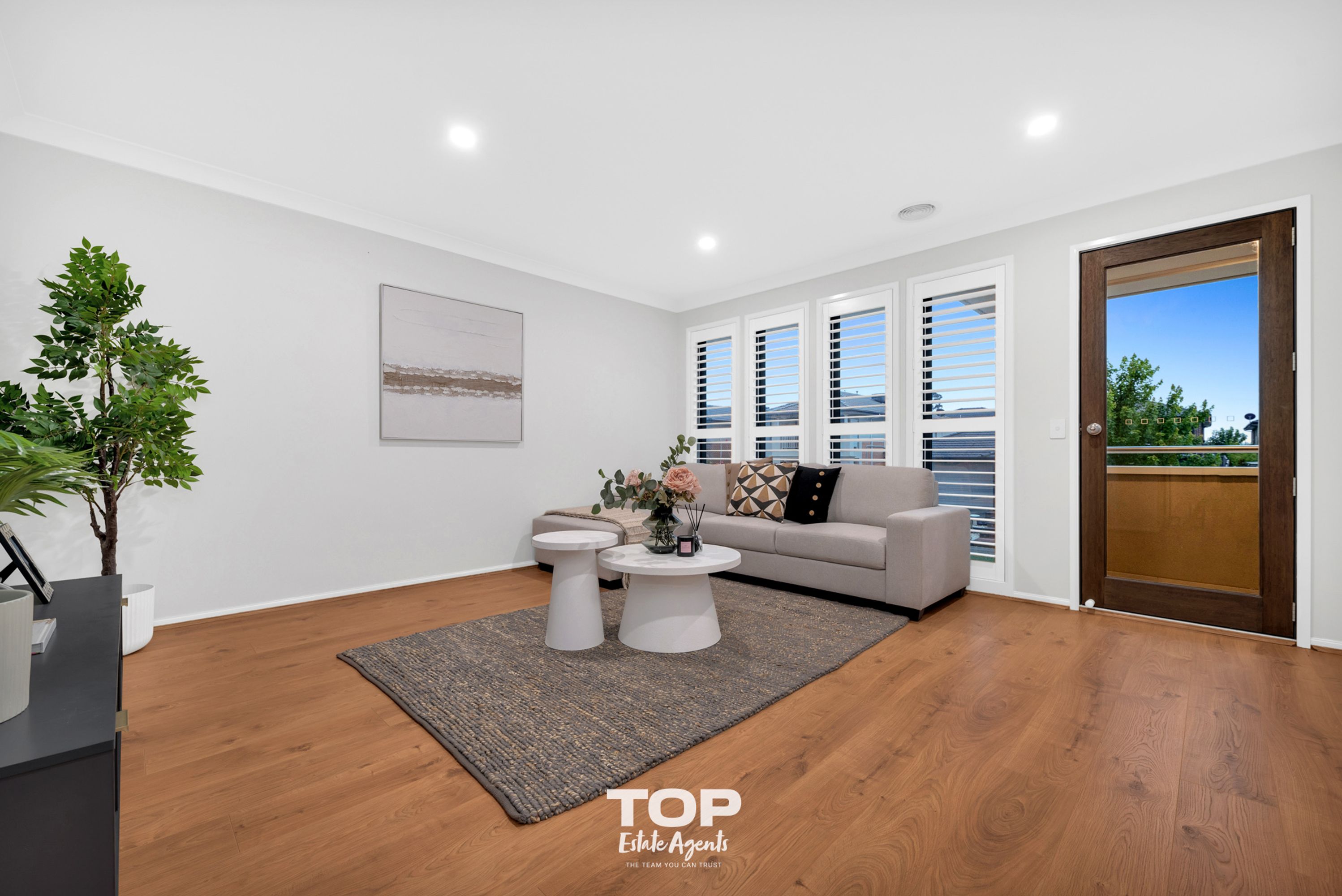 9 Graziers Crescent, Clyde North - Thumbnail 2