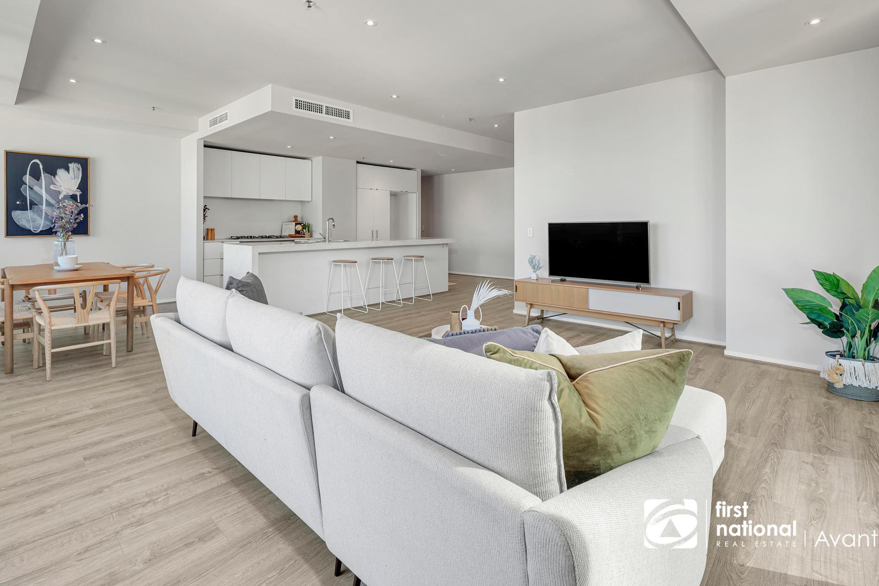 2508/620 Collins Street, Melbourne - Thumbnail 4