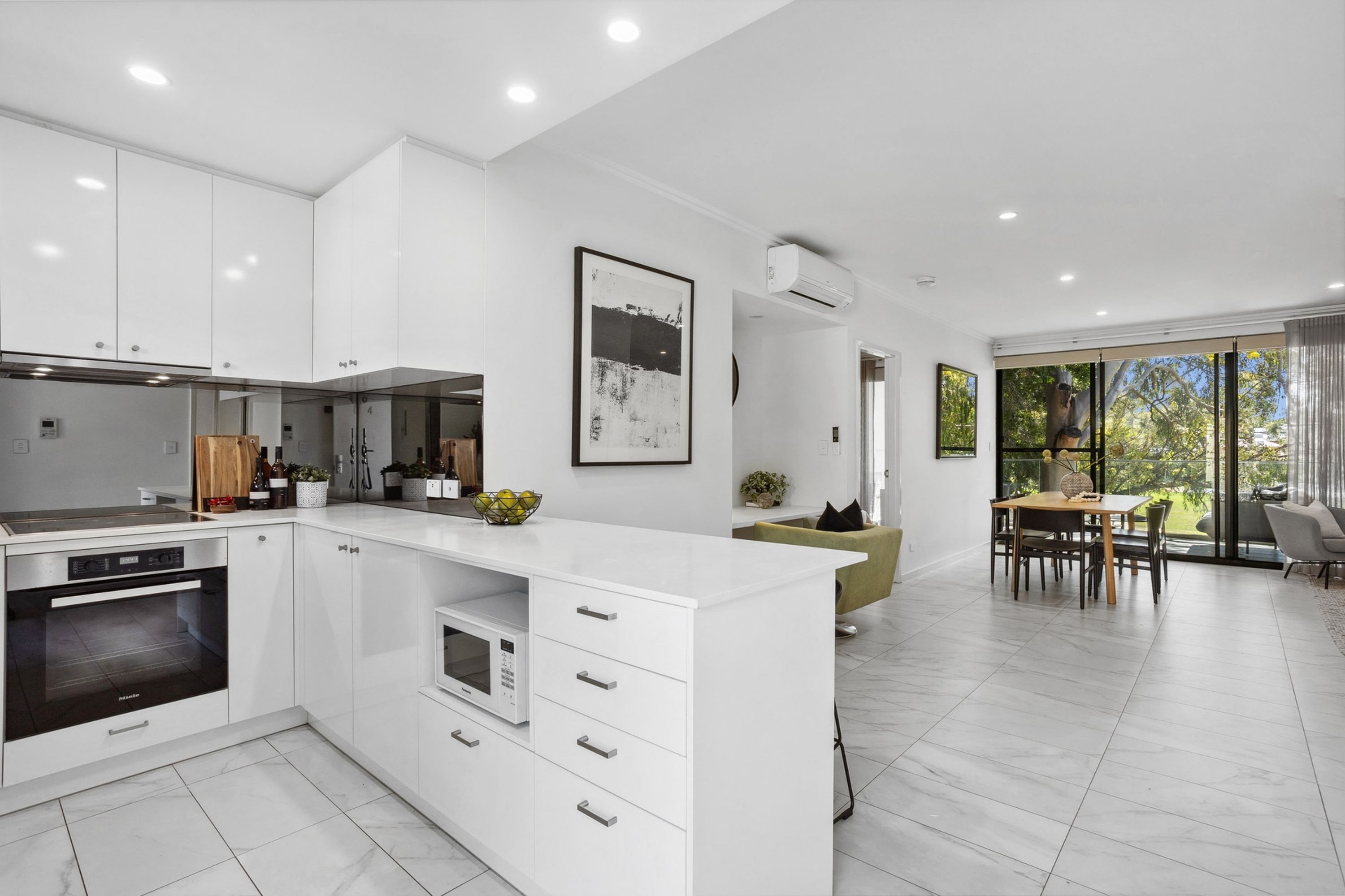 4/4/3 Roberta Street, Jolimont - Thumbnail 4
