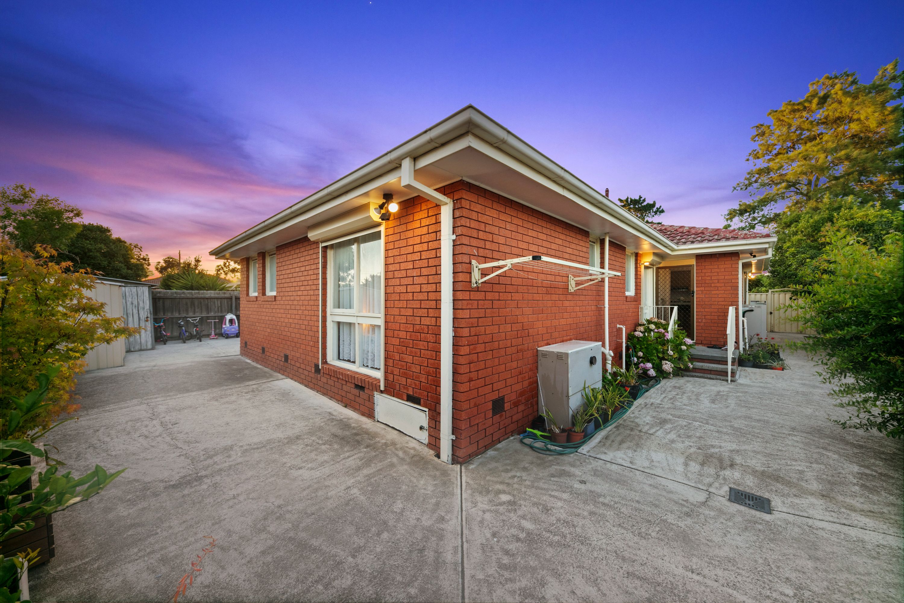 4 Calverton Road, Kealba VIC 3021, Kealba - Thumbnail 4