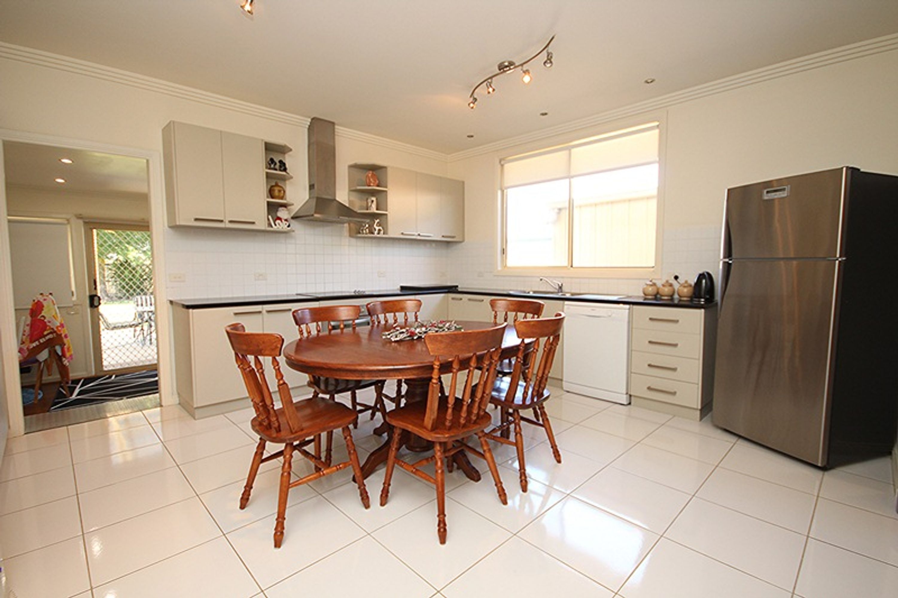 65 Dimboola Road, Horsham VIC 3400, Horsham - Thumbnail 2