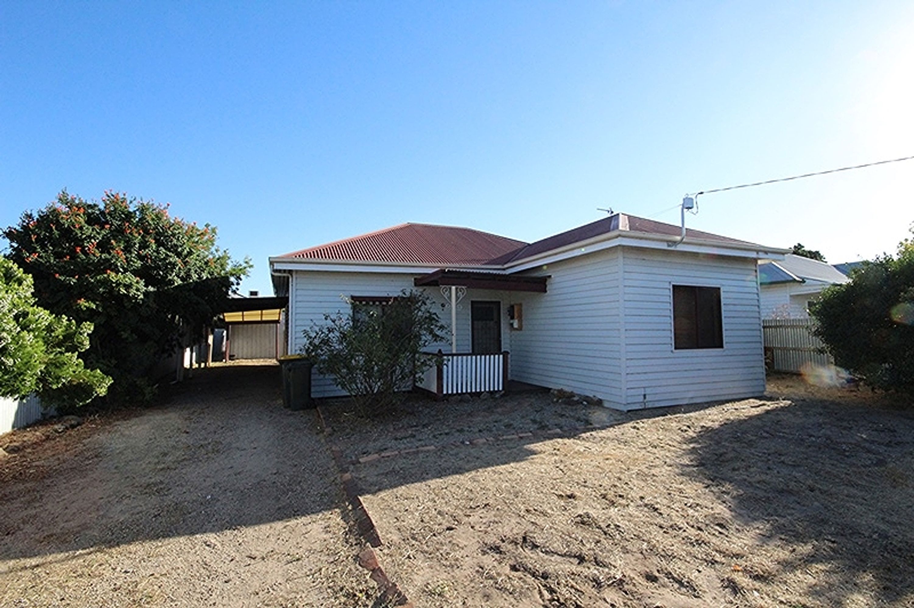 4 Hazel Street, Horsham VIC 3400, Horsham - Thumbnail 2