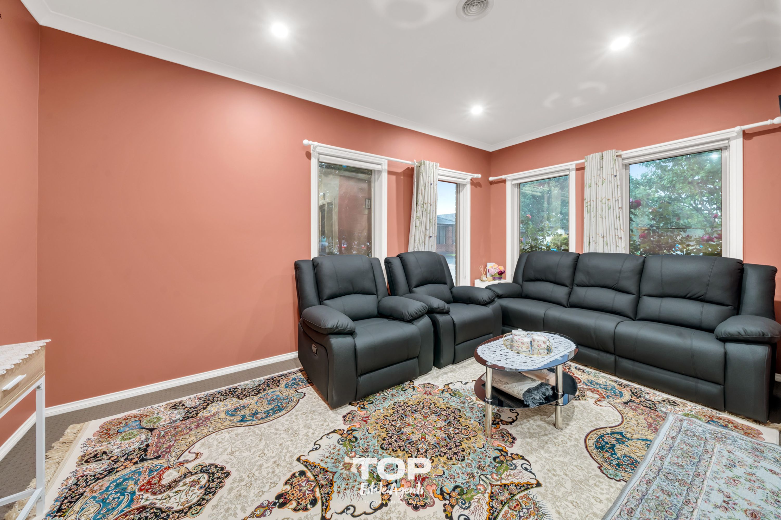 16 Baranello Crescent, Cranbourne East - Thumbnail 4