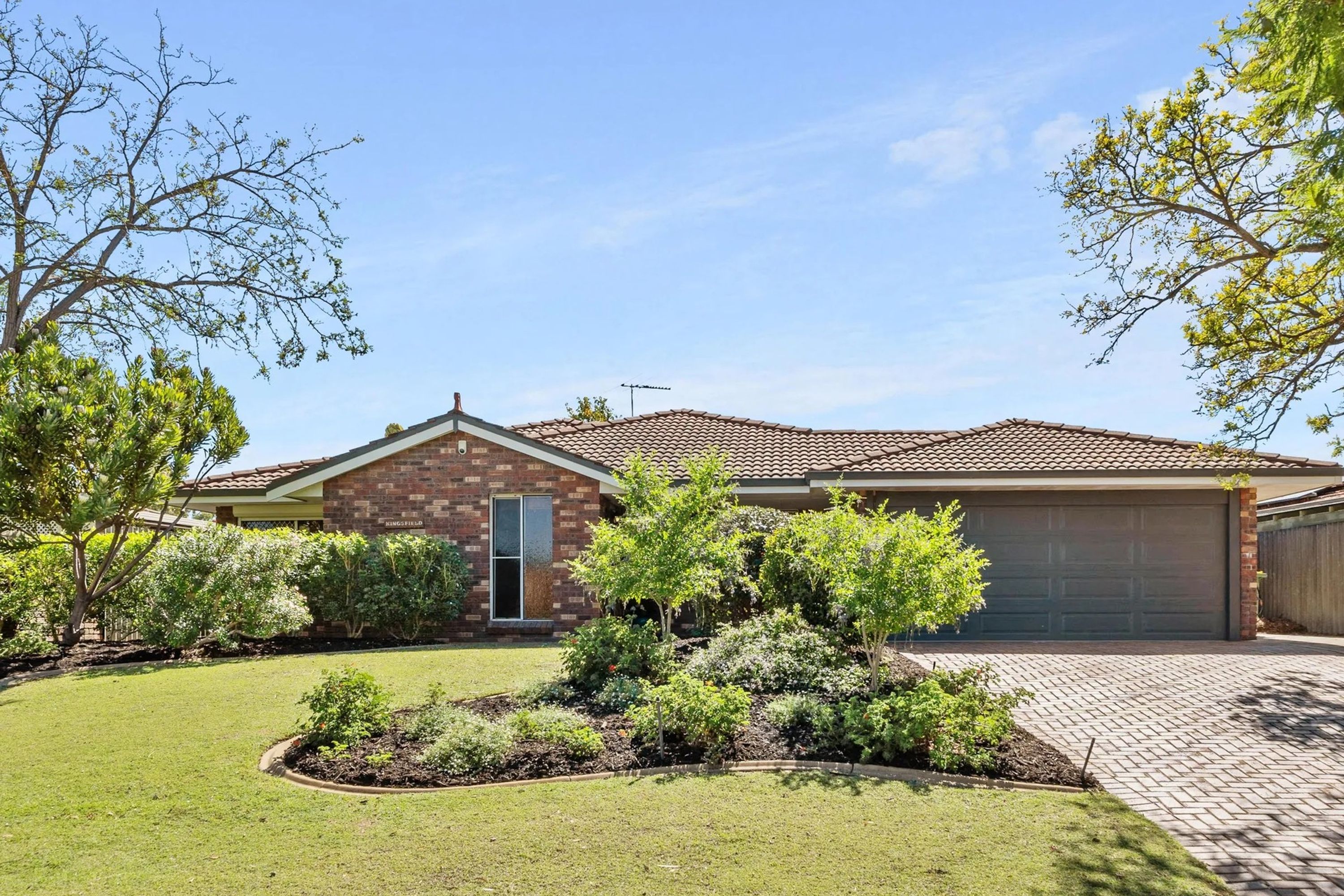 31 Regal Drive, Thornlie, Thornlie - Thumbnail 2