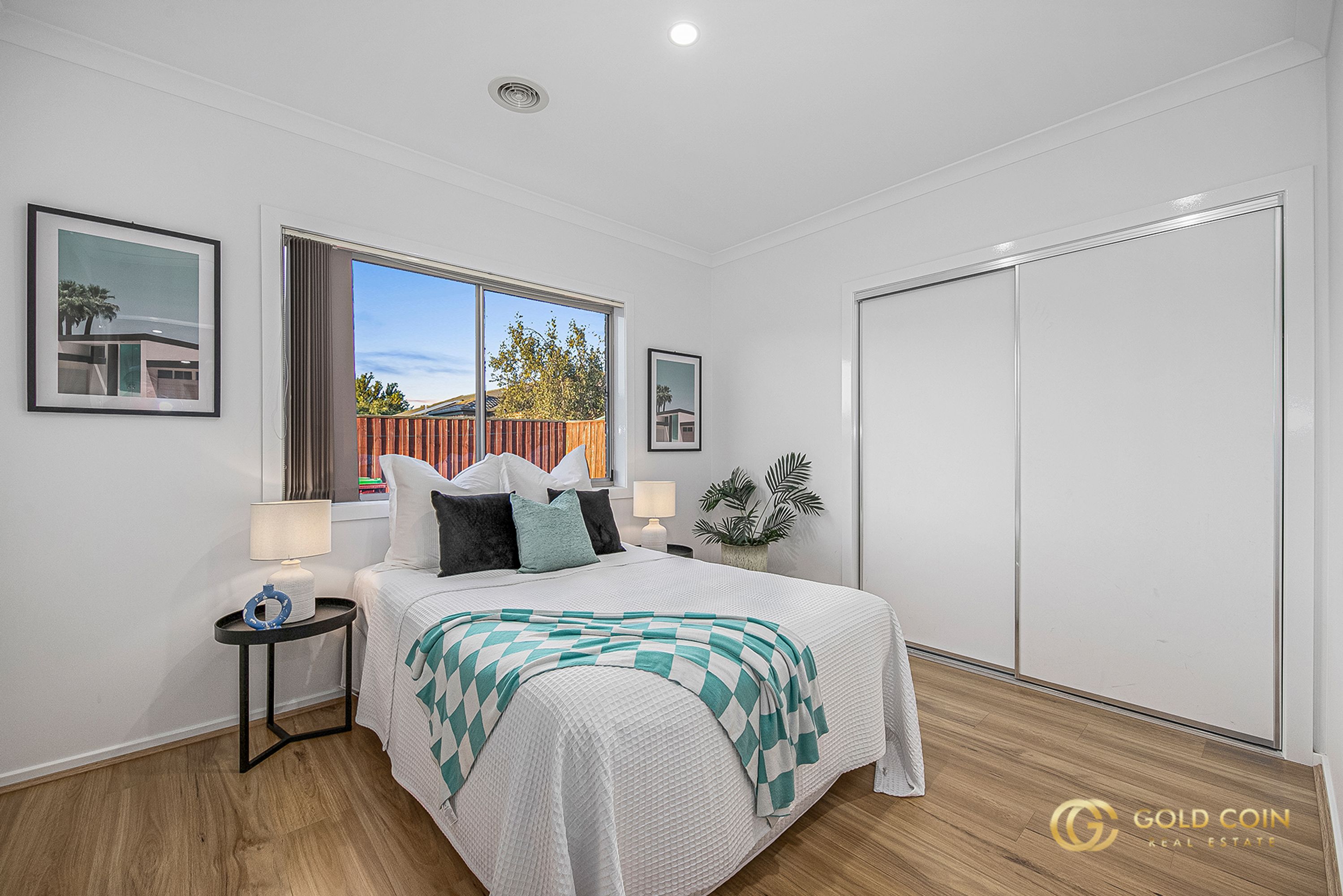 8 Damper Way, Lynbrook - Thumbnail 6