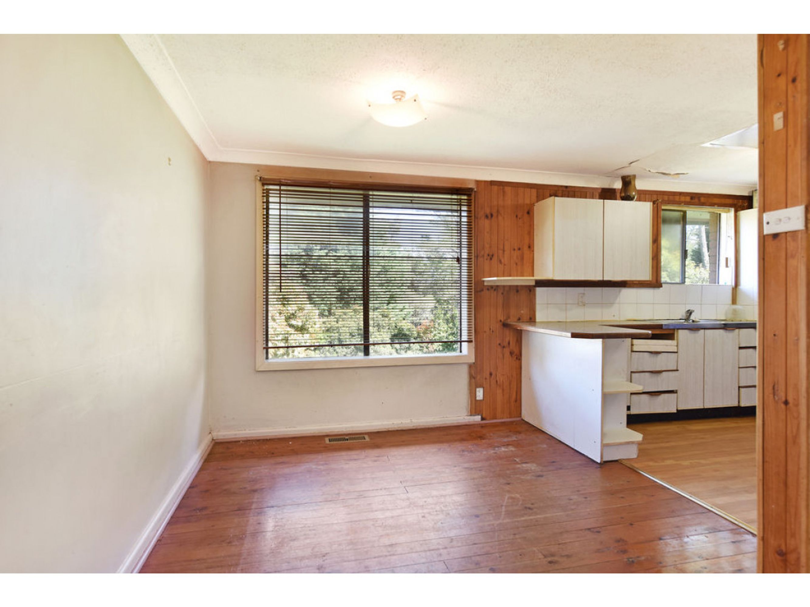 2 Barton Street, Katoomba - Thumbnail 4