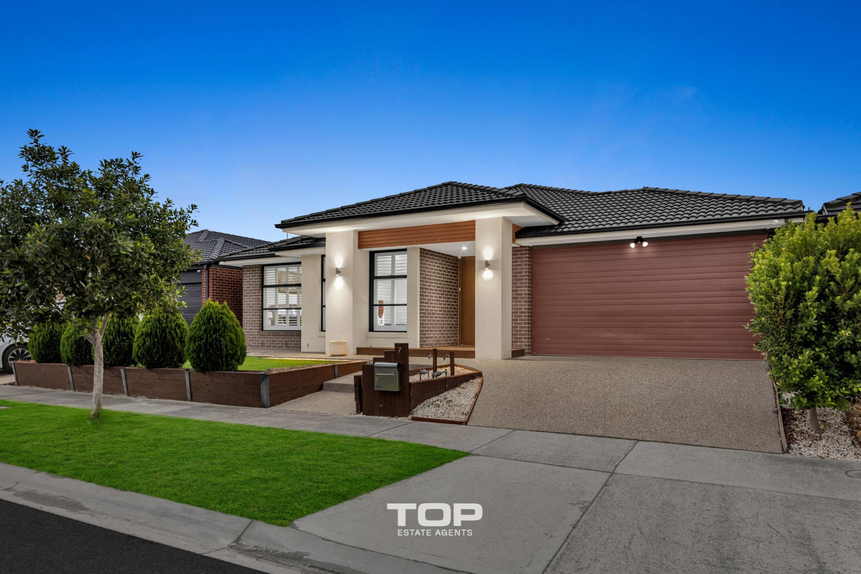 7 Keighery Drive, Clyde North - Thumbnail 2