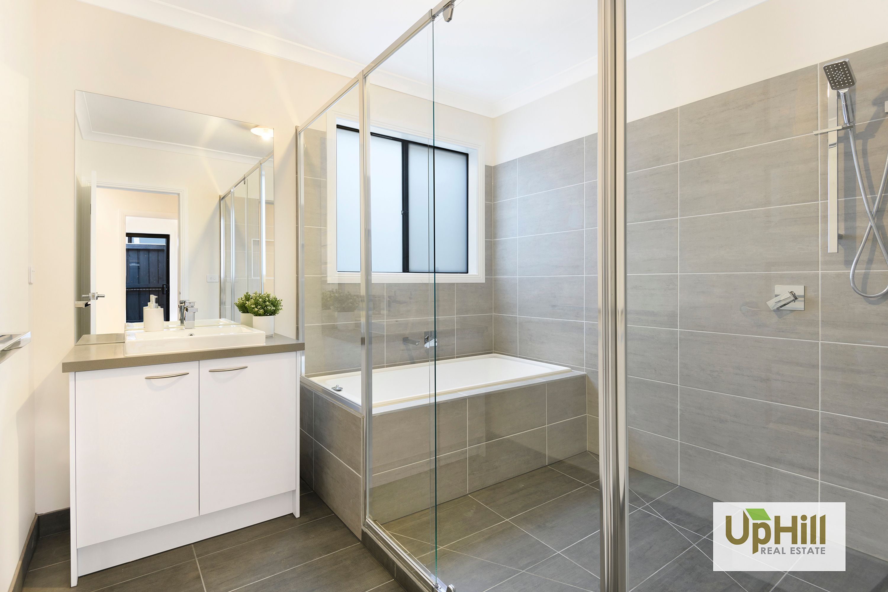 11 Tartan Drive, Clyde North - Thumbnail 6