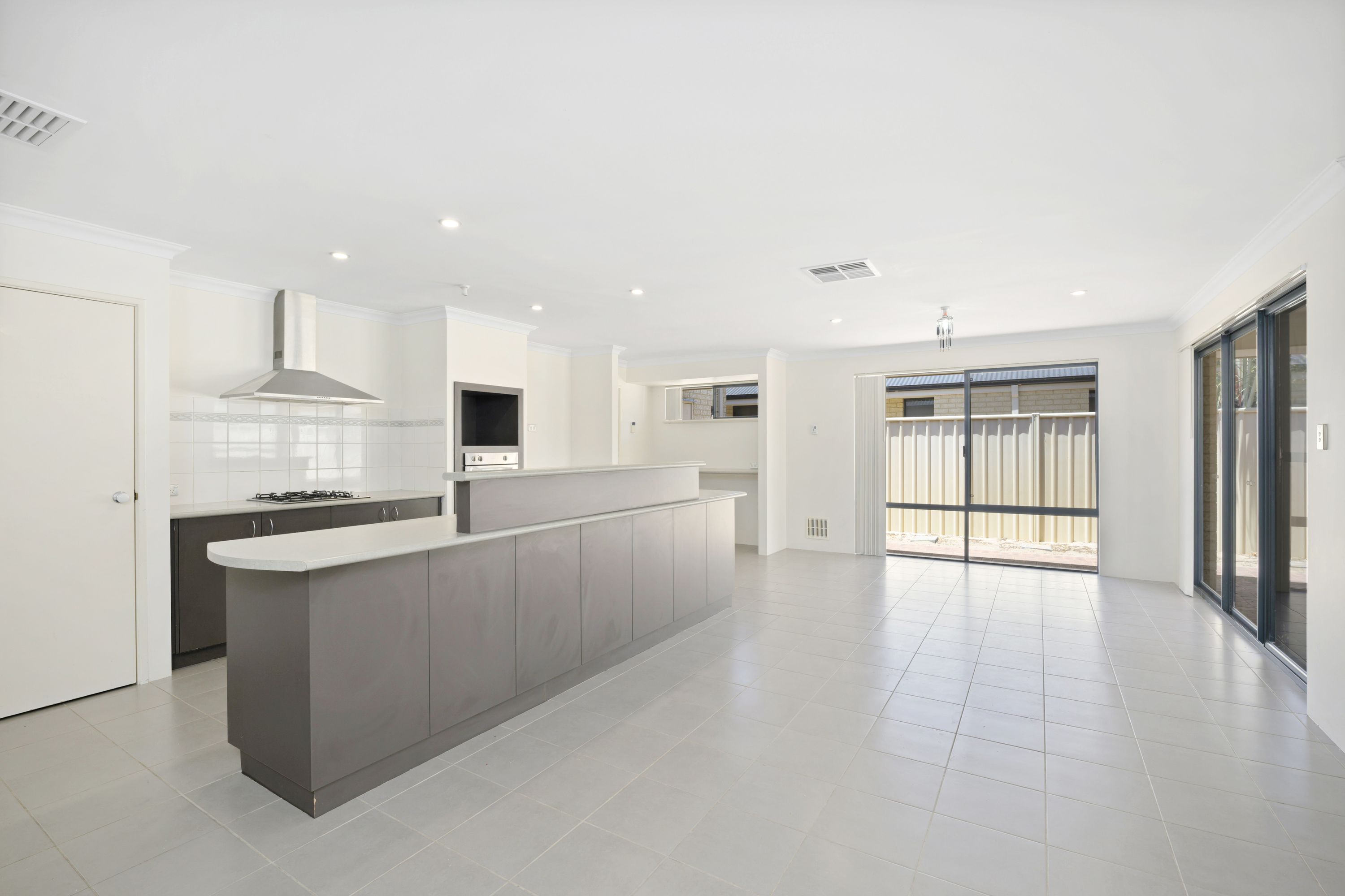 18 Lenihan Corner, Wattle Grove - Thumbnail 3