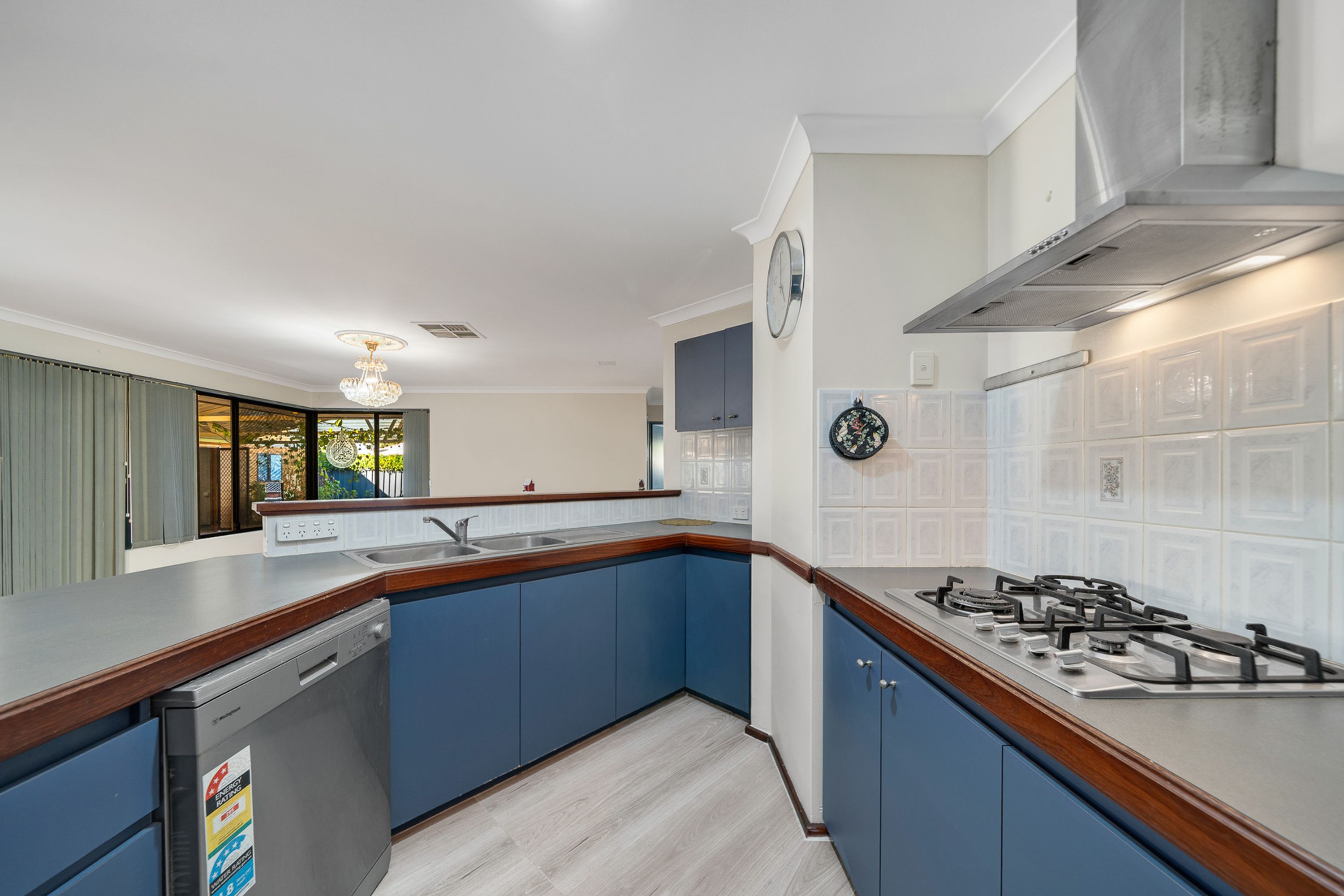 92 Lauterbach Drive, Gosnells, WA 6110, Gosnells - Thumbnail 5