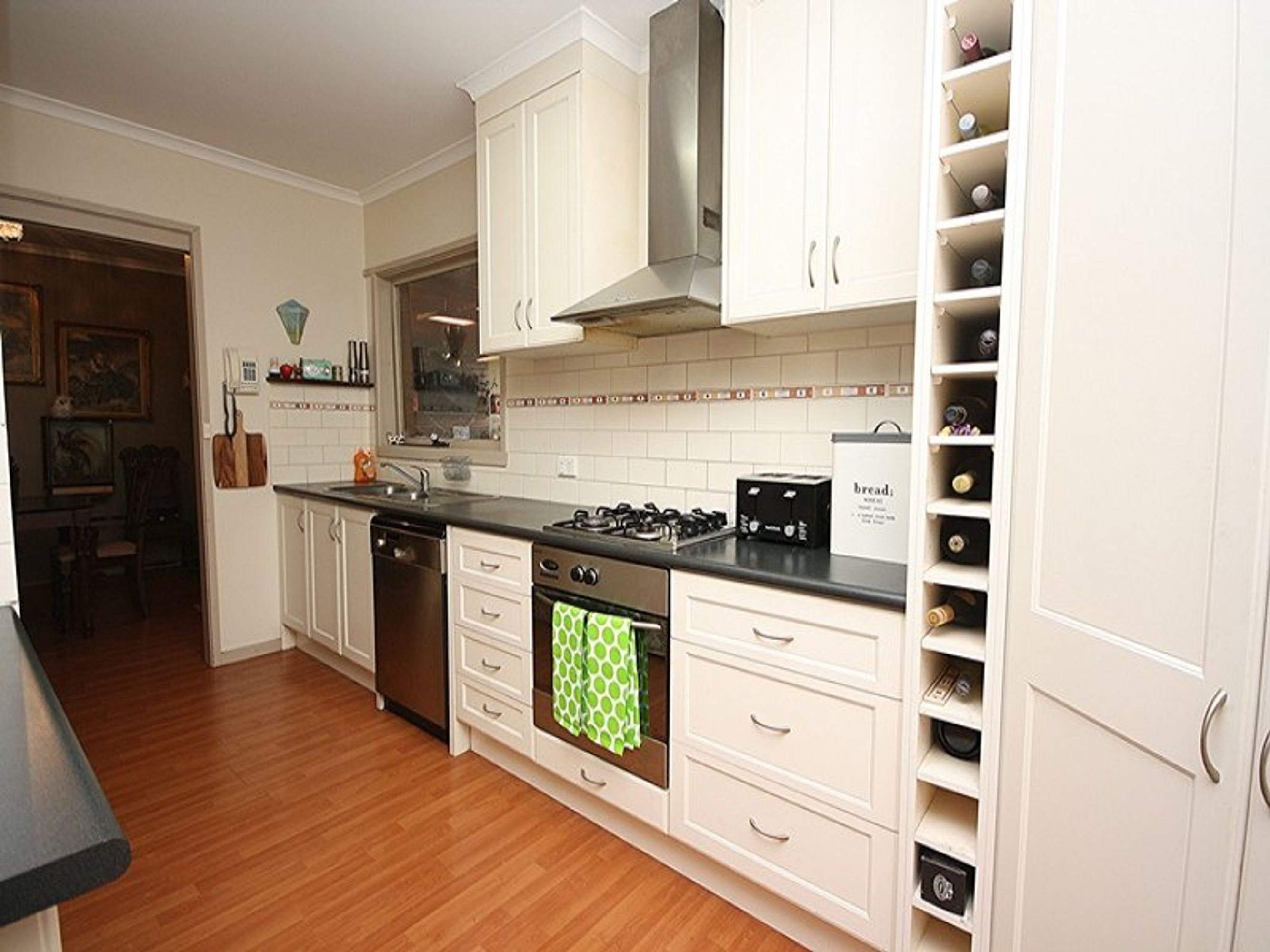 10 Morson Street, Horsham VIC 3400, Horsham - Thumbnail 3