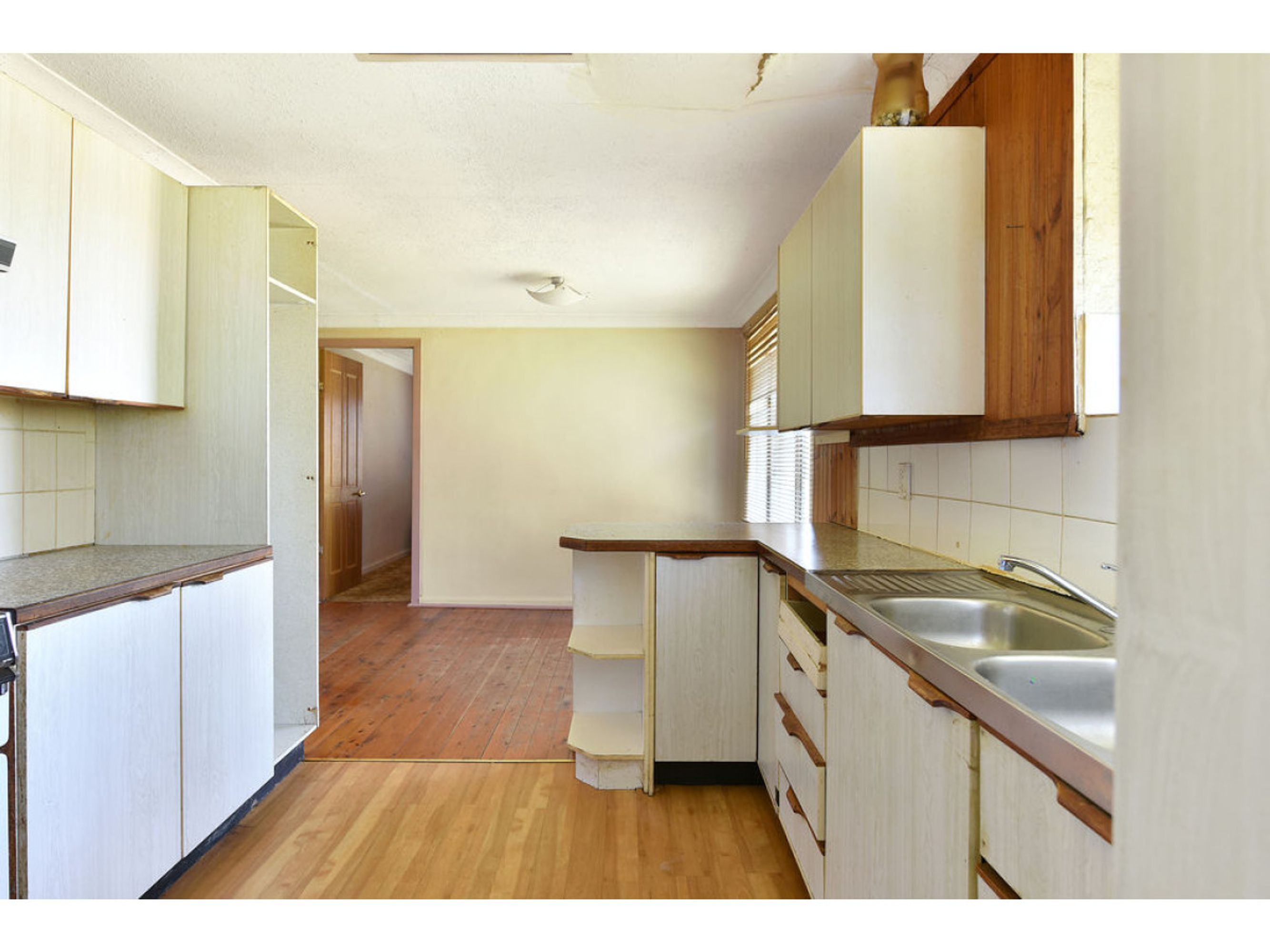 2 Barton Street, Katoomba - Thumbnail 5