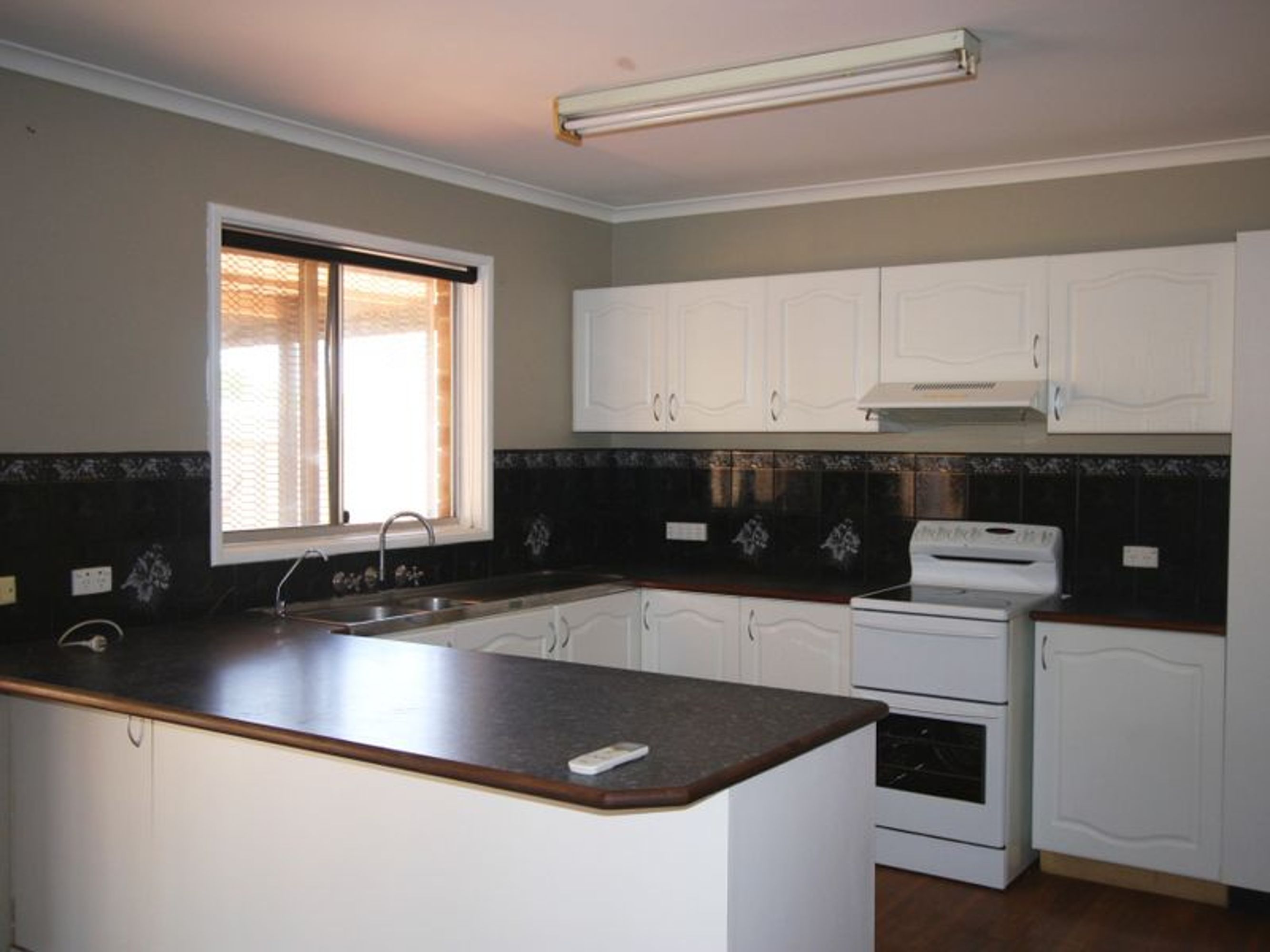 29 Captains Way, South Hedland, South Hedland - Thumbnail 2