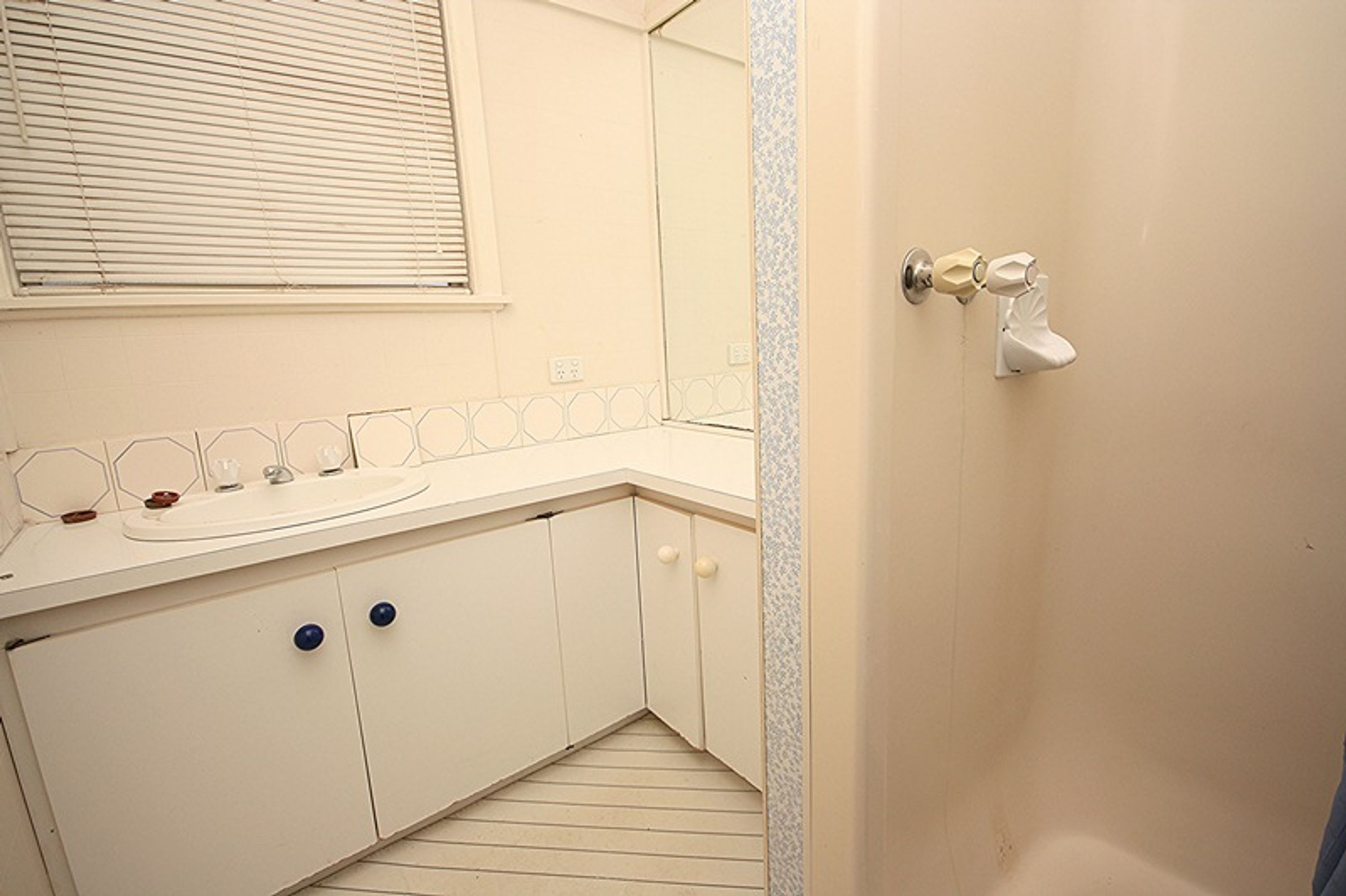 64 Elizabeth Street, Horsham VIC 3400, Horsham - Thumbnail 7