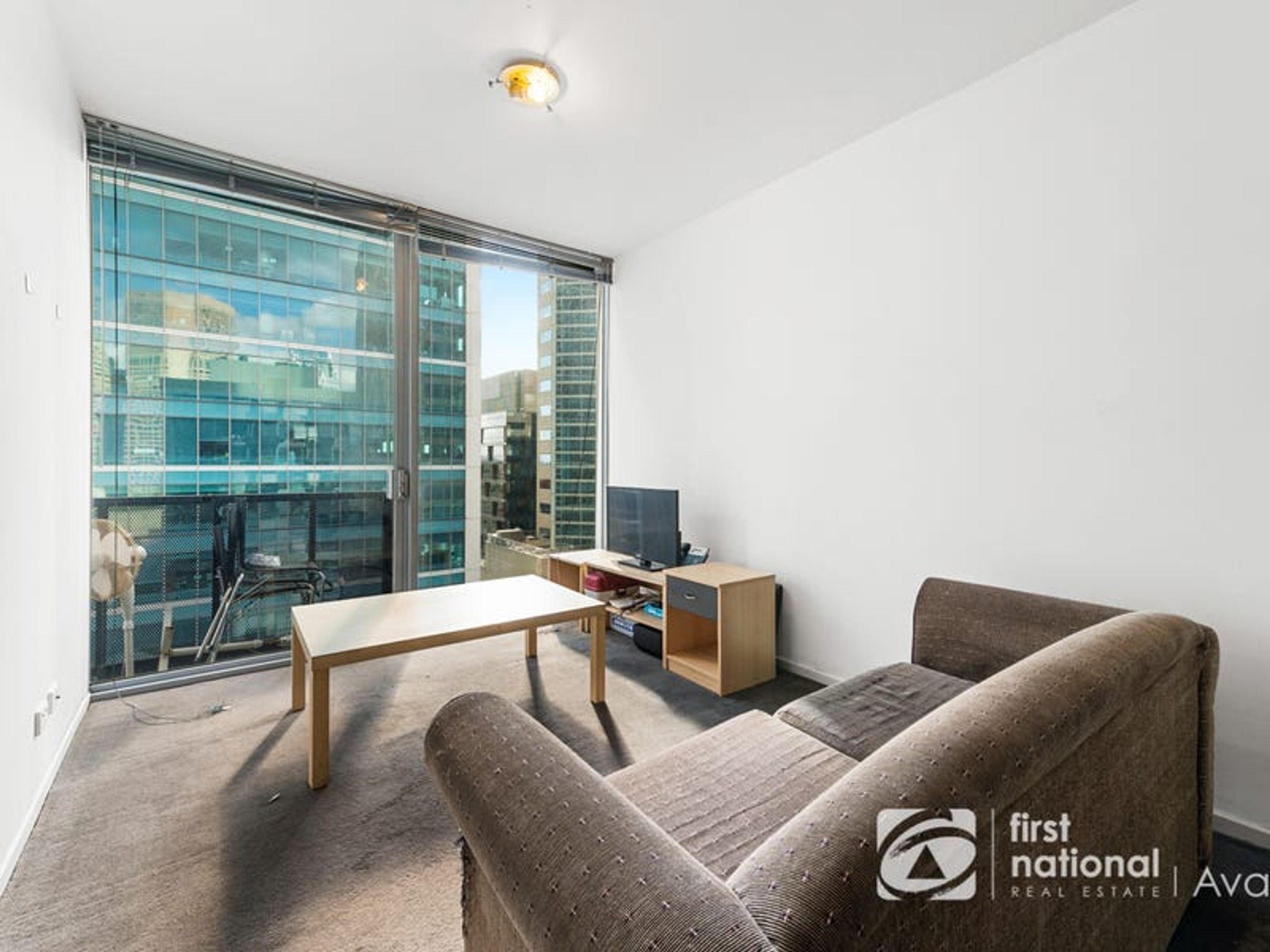 2105/39 Lonsdale Street, Melbourne - Thumbnail 3