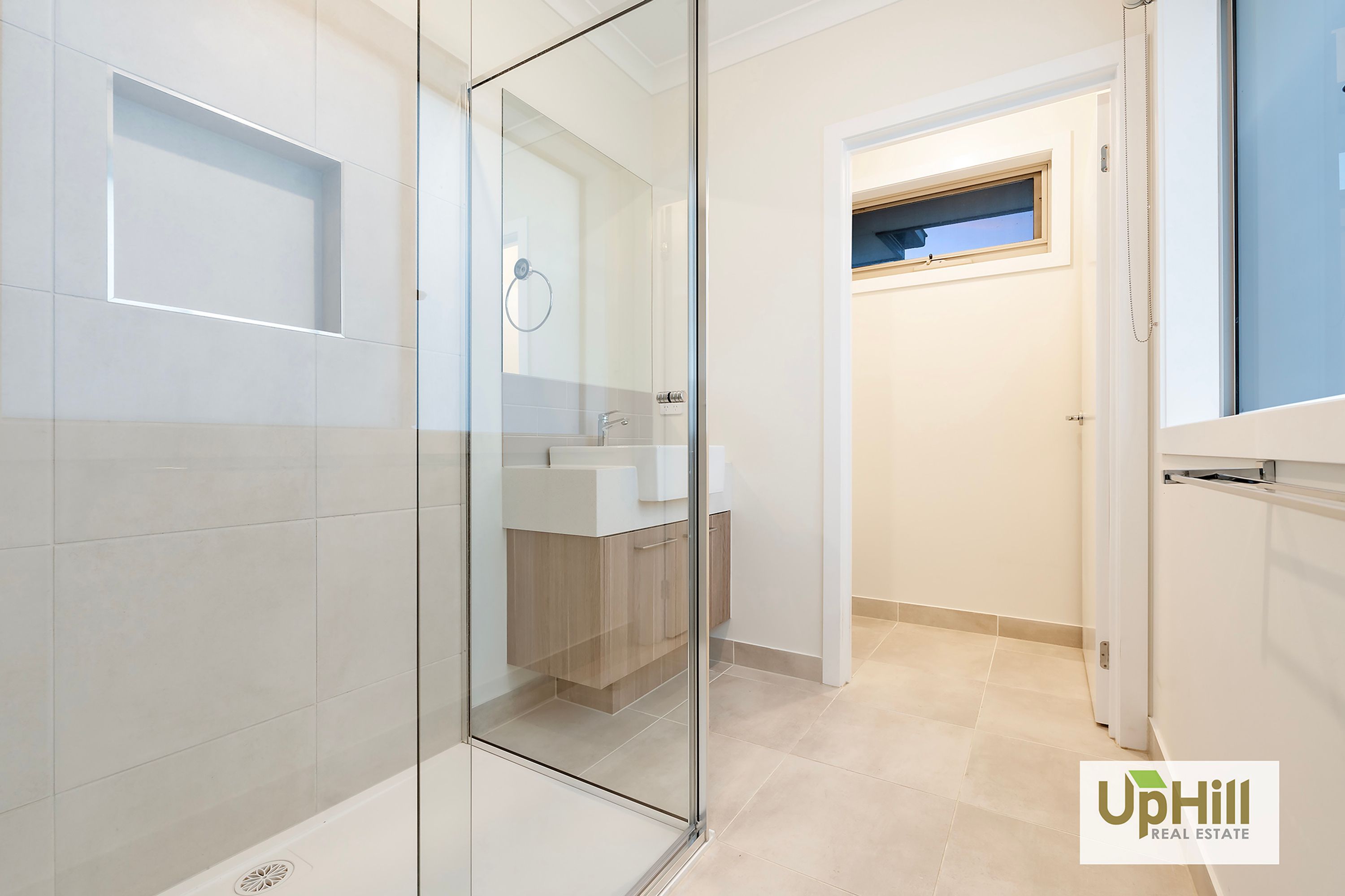 9 Leghorn Way, Clyde North - Thumbnail 6