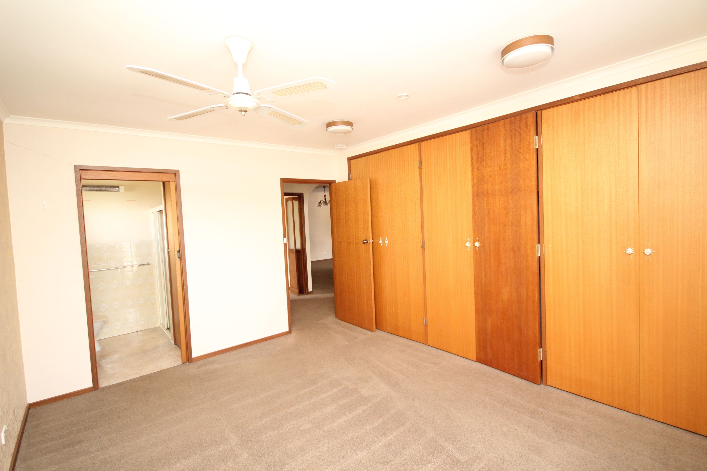 4 Schwarz Avenue, Horsham VIC 3400, Horsham - Thumbnail 3