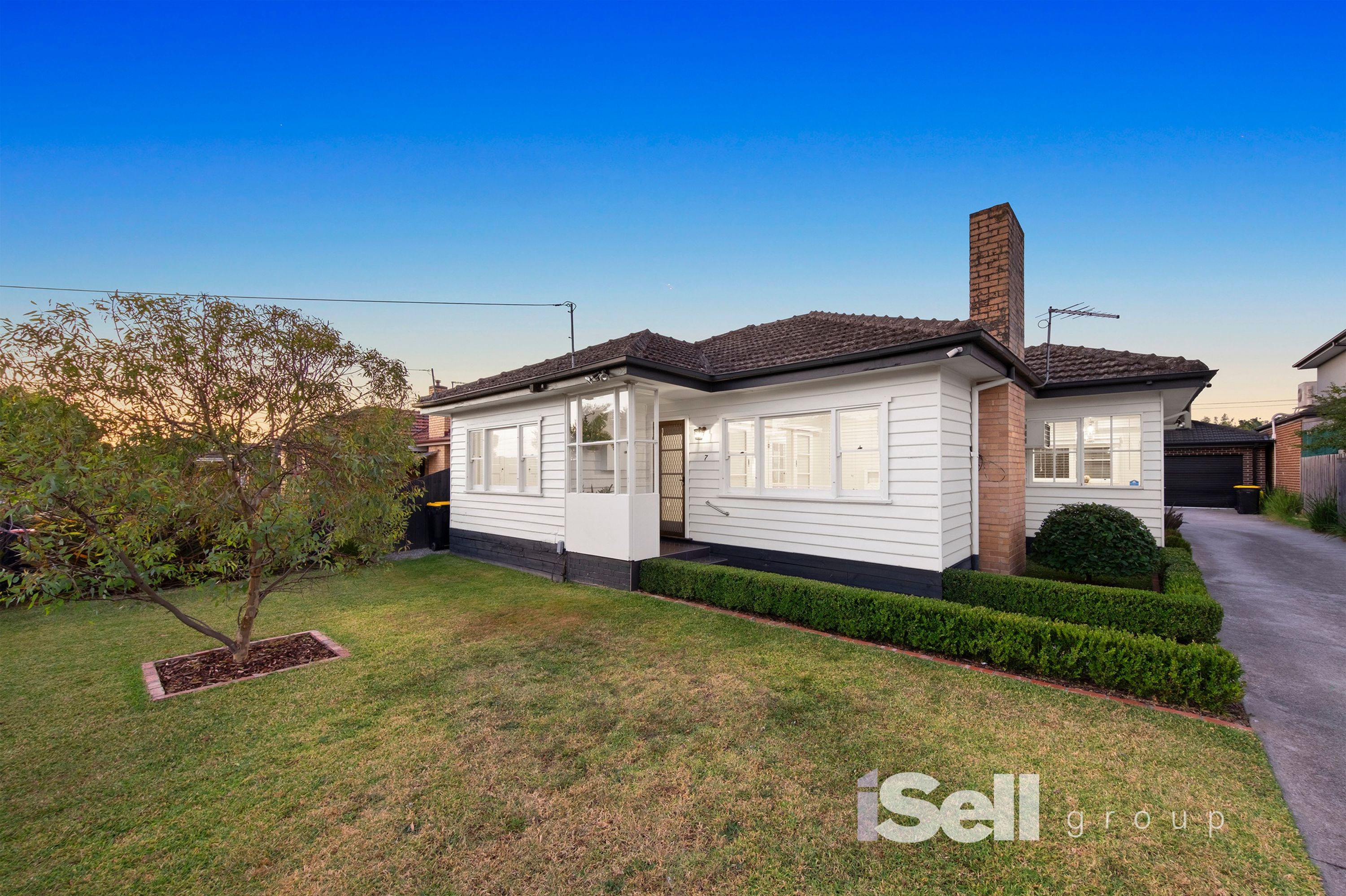 1/7 Whiteside Street, Springvale - Thumbnail 2