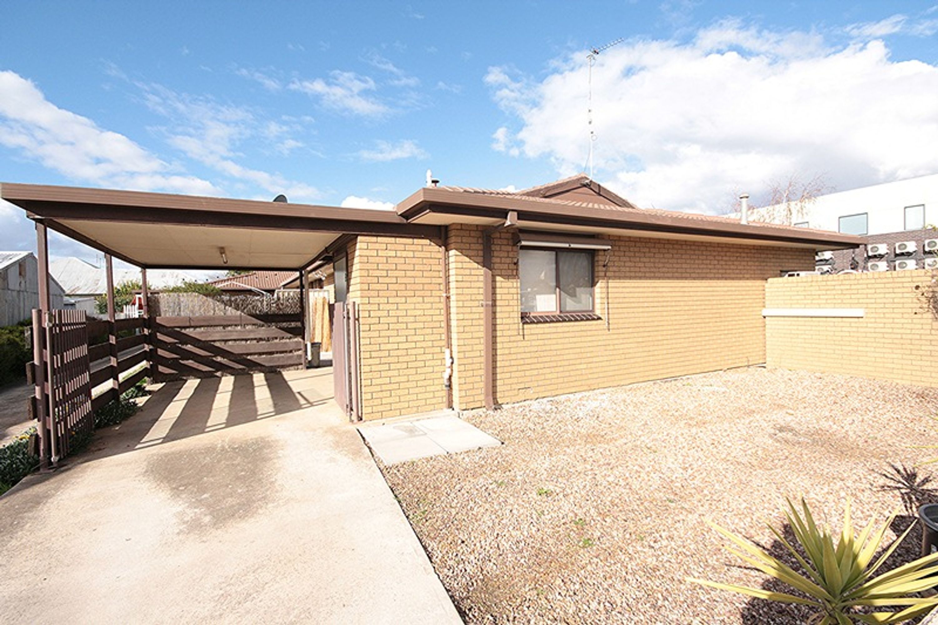1/15A Urquhart Street, Horsham, VIC 3400, Horsham - Thumbnail 2