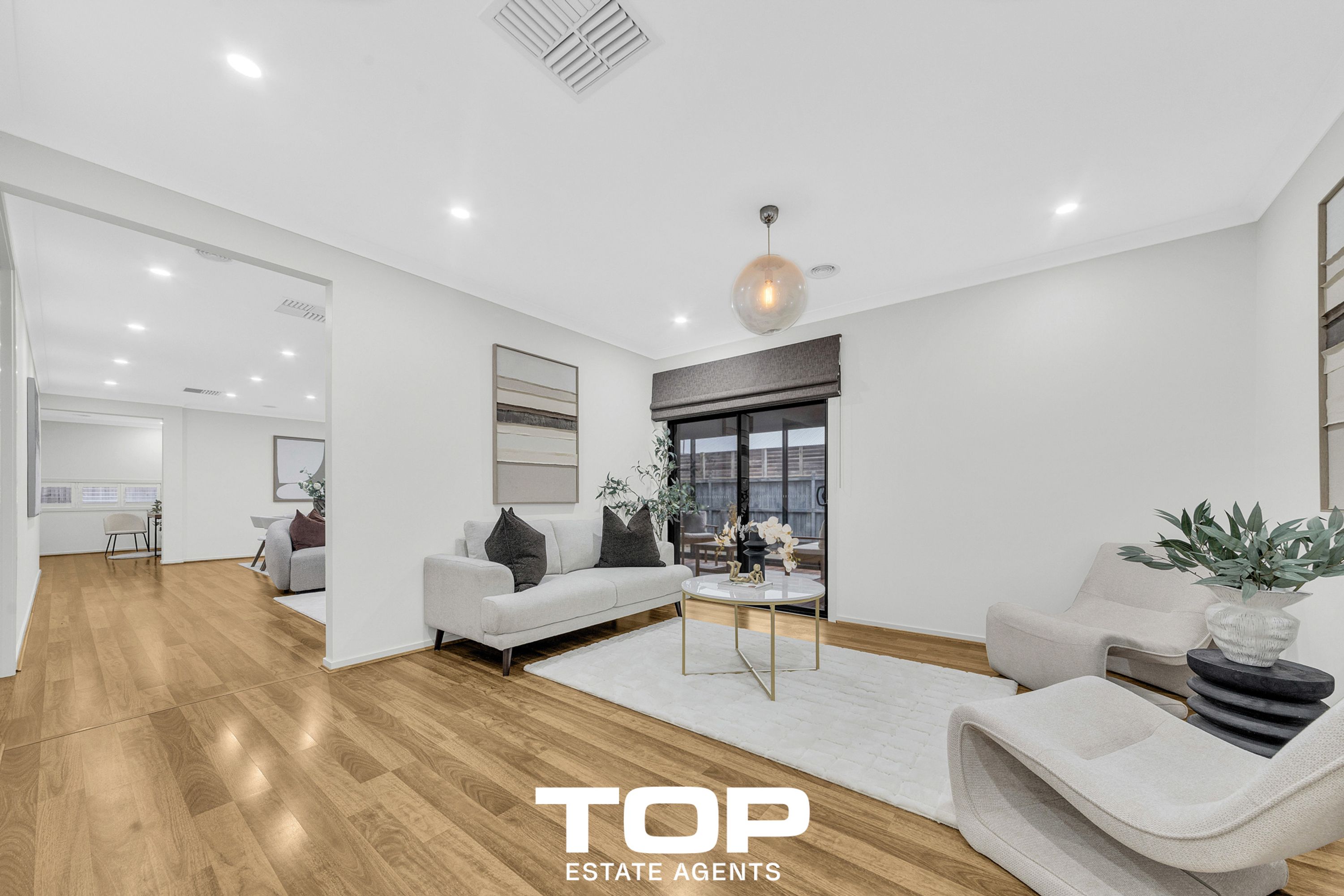 13 Serene Way, Clyde North - Thumbnail 4