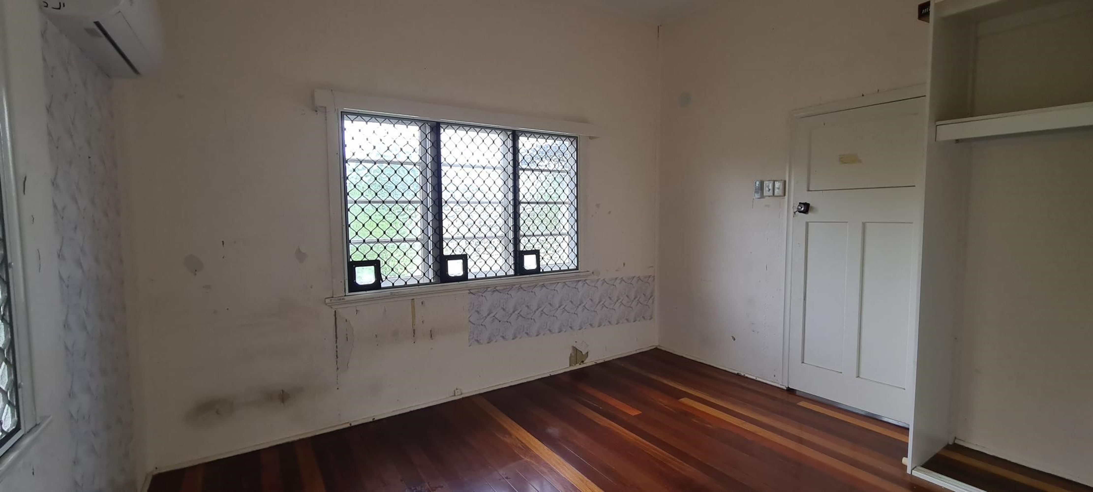 71 Hayward Street, Mooroobool, QLD 4870, Mooroobool - Thumbnail 5