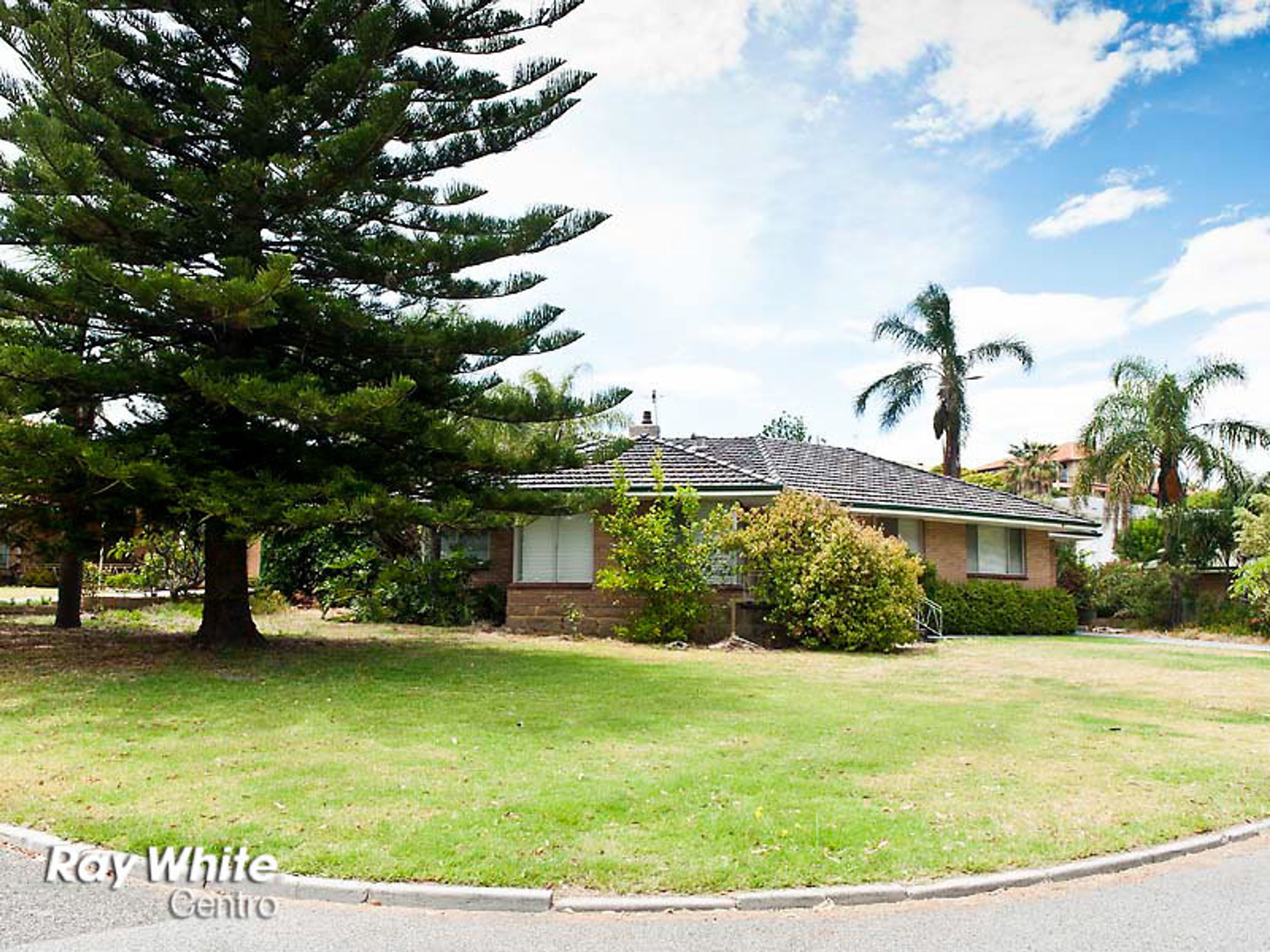 21 Templetonia Crescent, City Beach, WA 6015, City Beach - Thumbnail 2