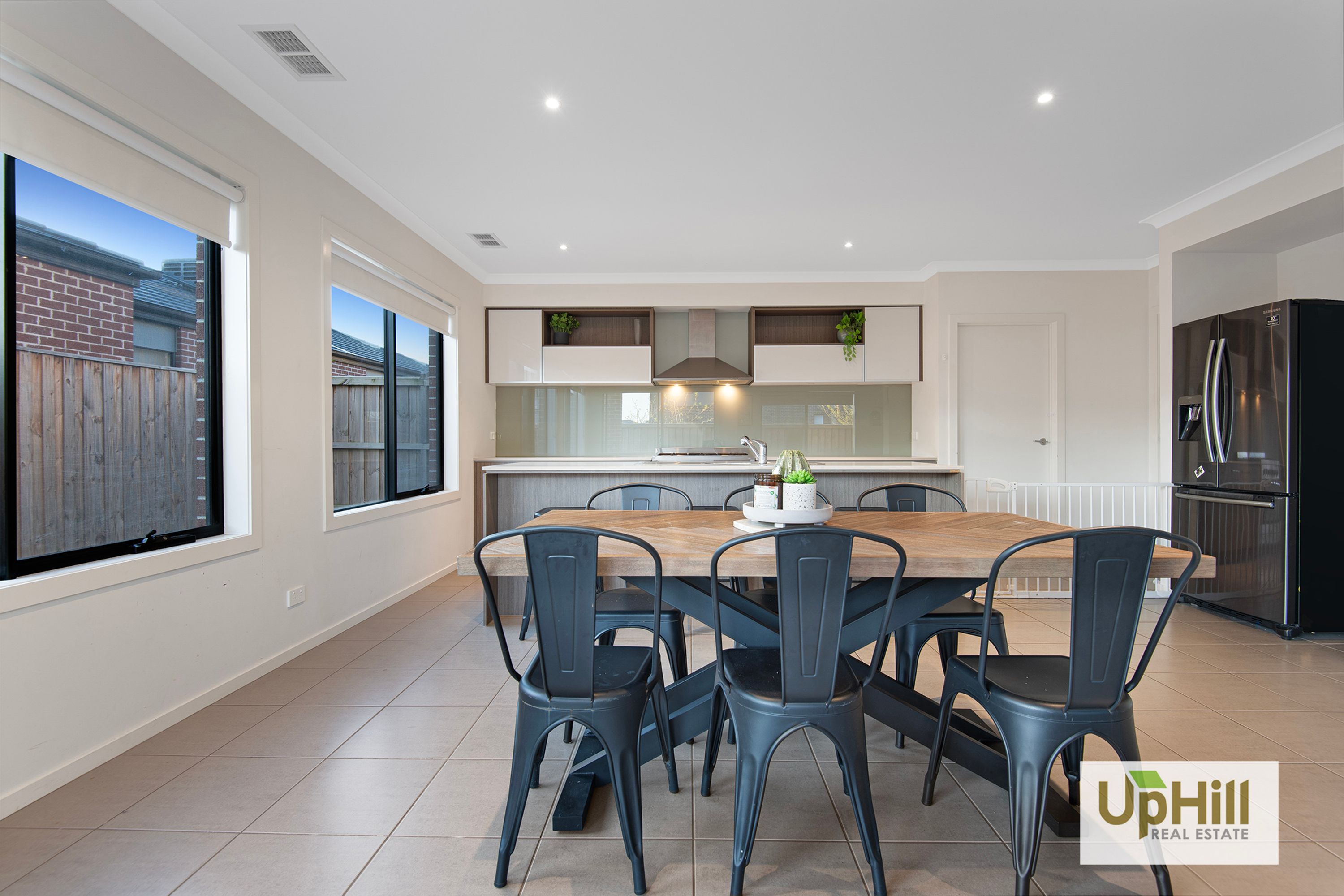 127 Thoroughbred Drive, Clyde North - Thumbnail 8