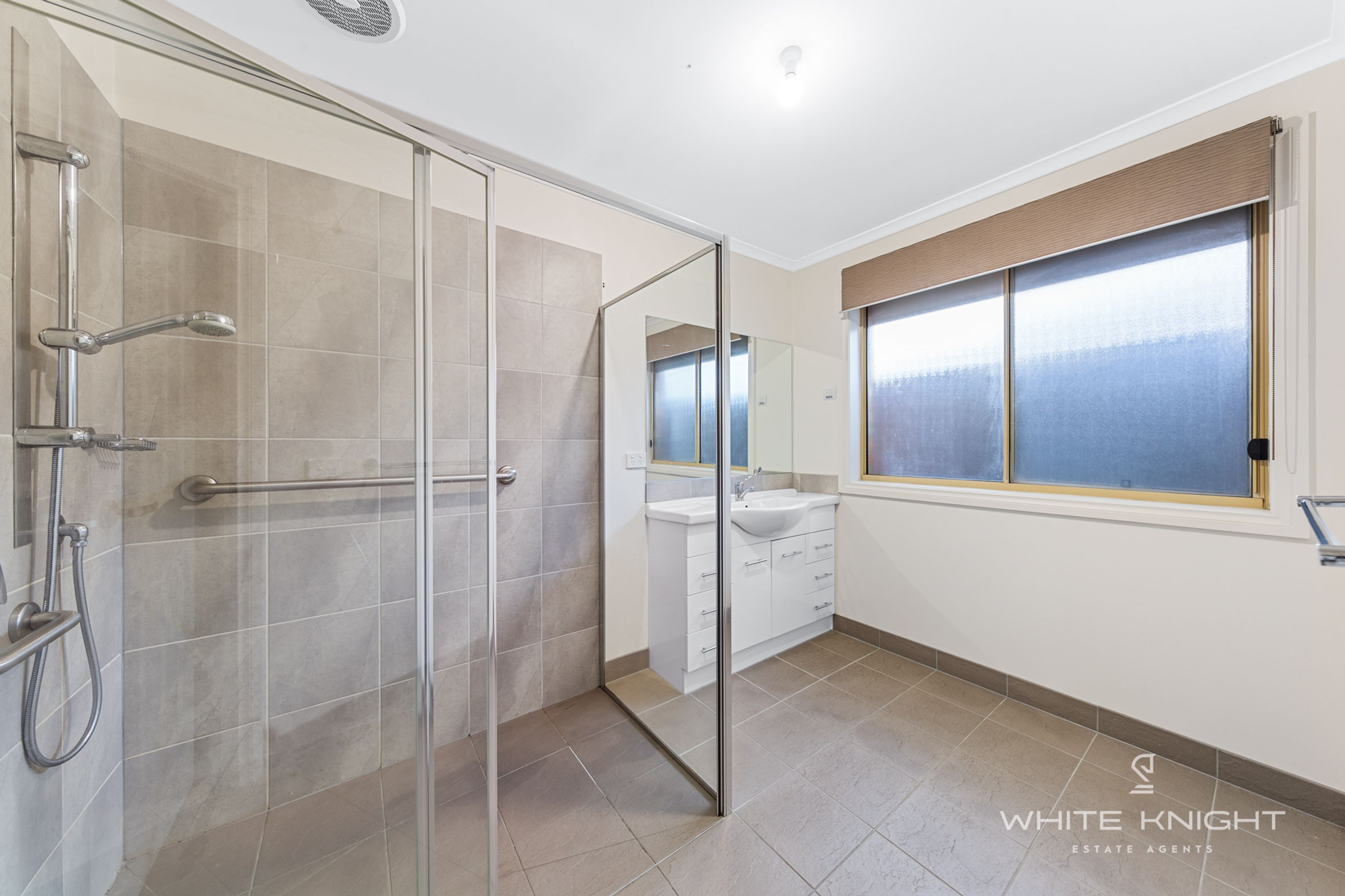 4 Tannaroo Crescent, Delahey VIC 3037, Delahey - Thumbnail 8