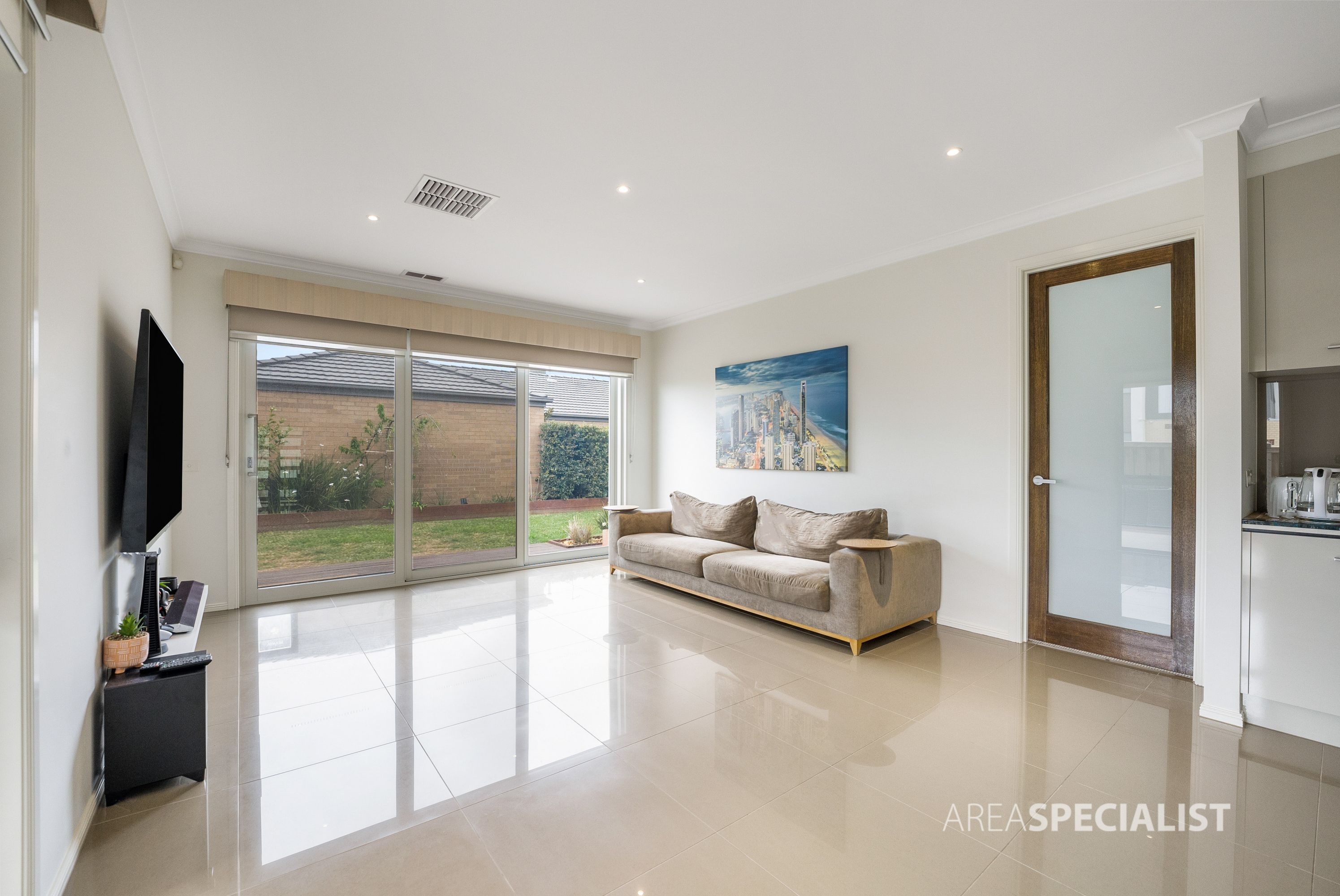 10 Arable Street, Werribee, Werribee - Thumbnail 7