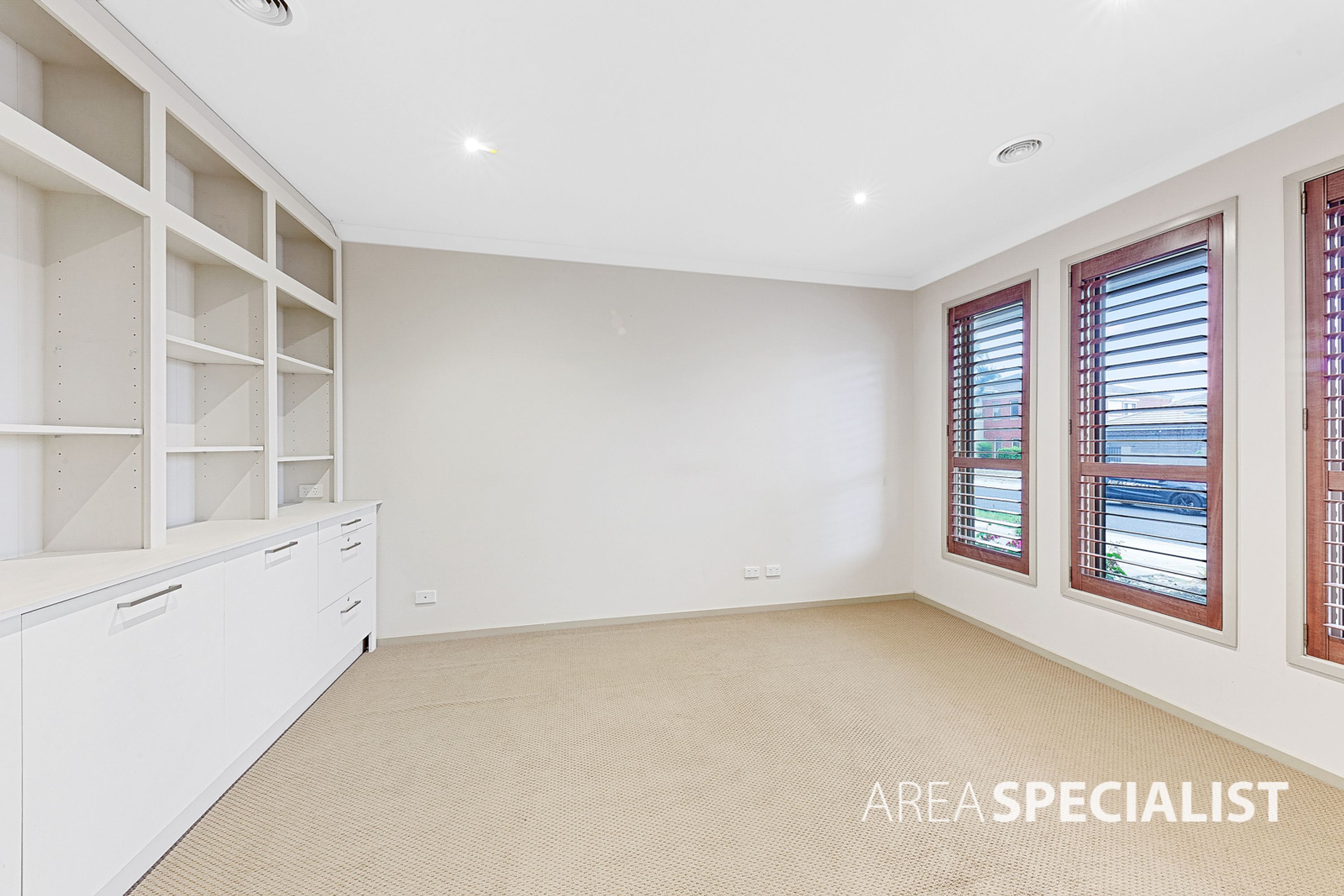 12 Jim Clay Avenue, Cairnlea VIC 3023, Cairnlea - Thumbnail 4