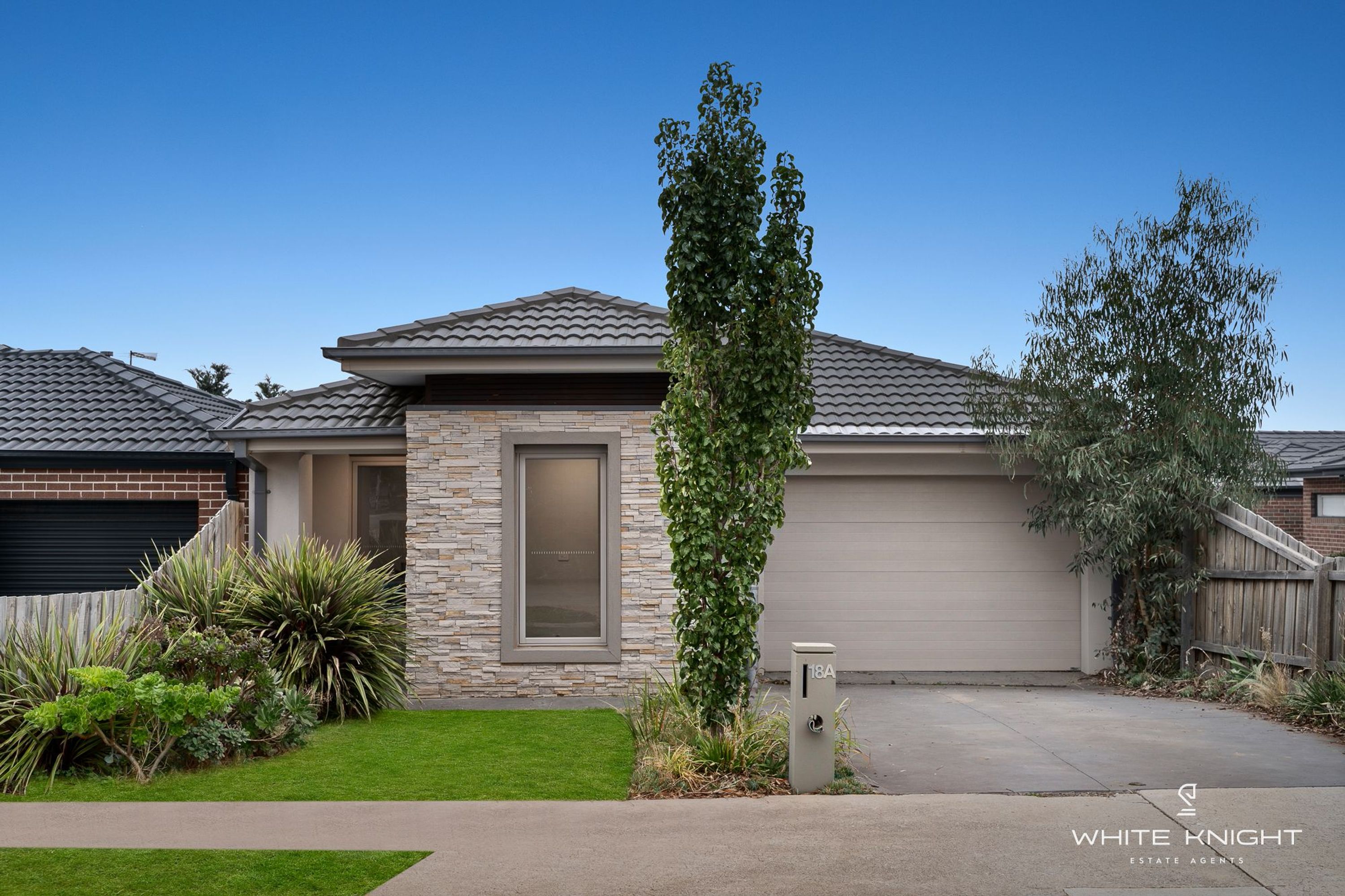 18A Lone Pine Square, Bacchus Marsh - Thumbnail 2