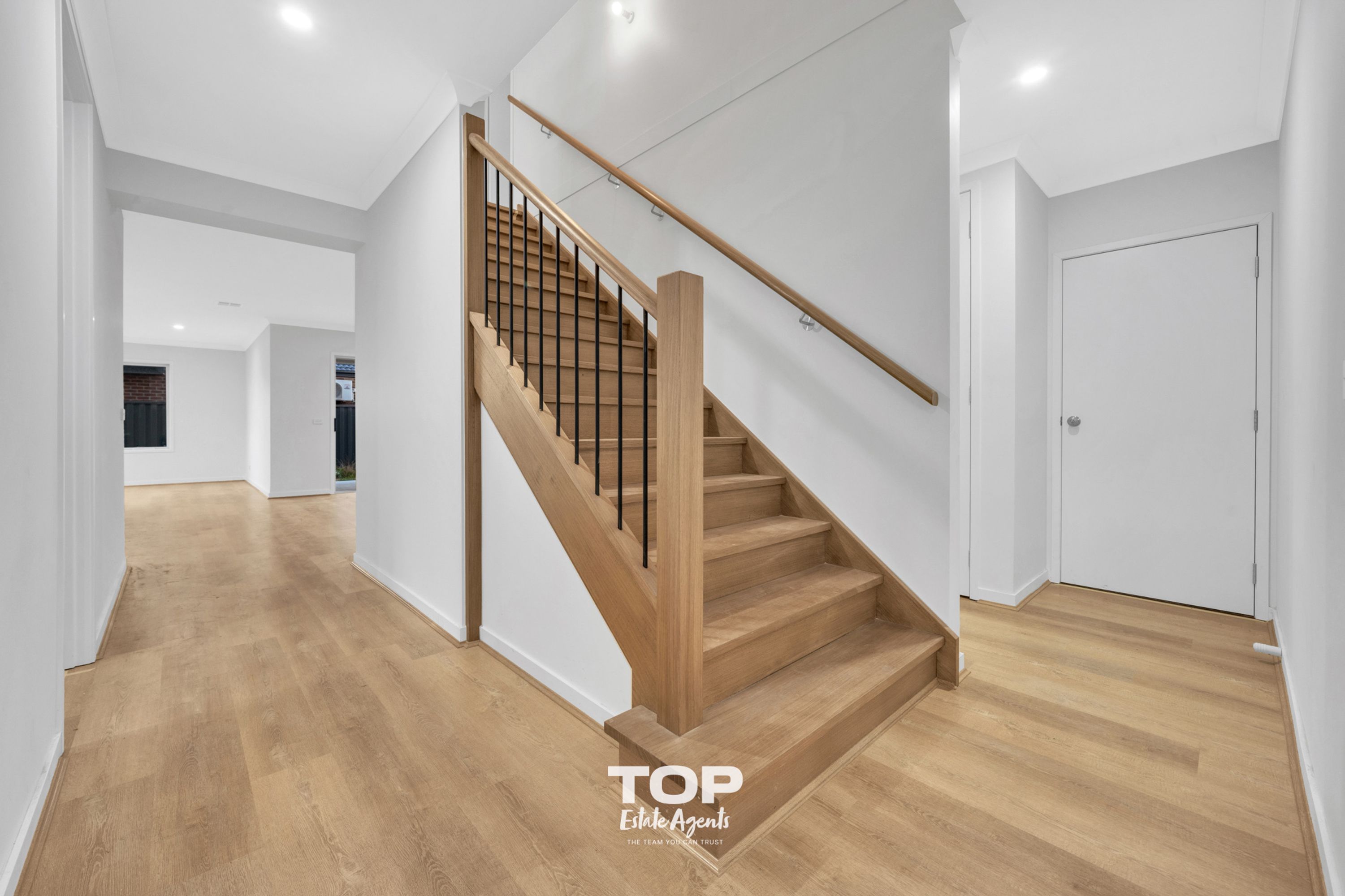 20 Athenaeum Avenue, Clyde North - Thumbnail 4