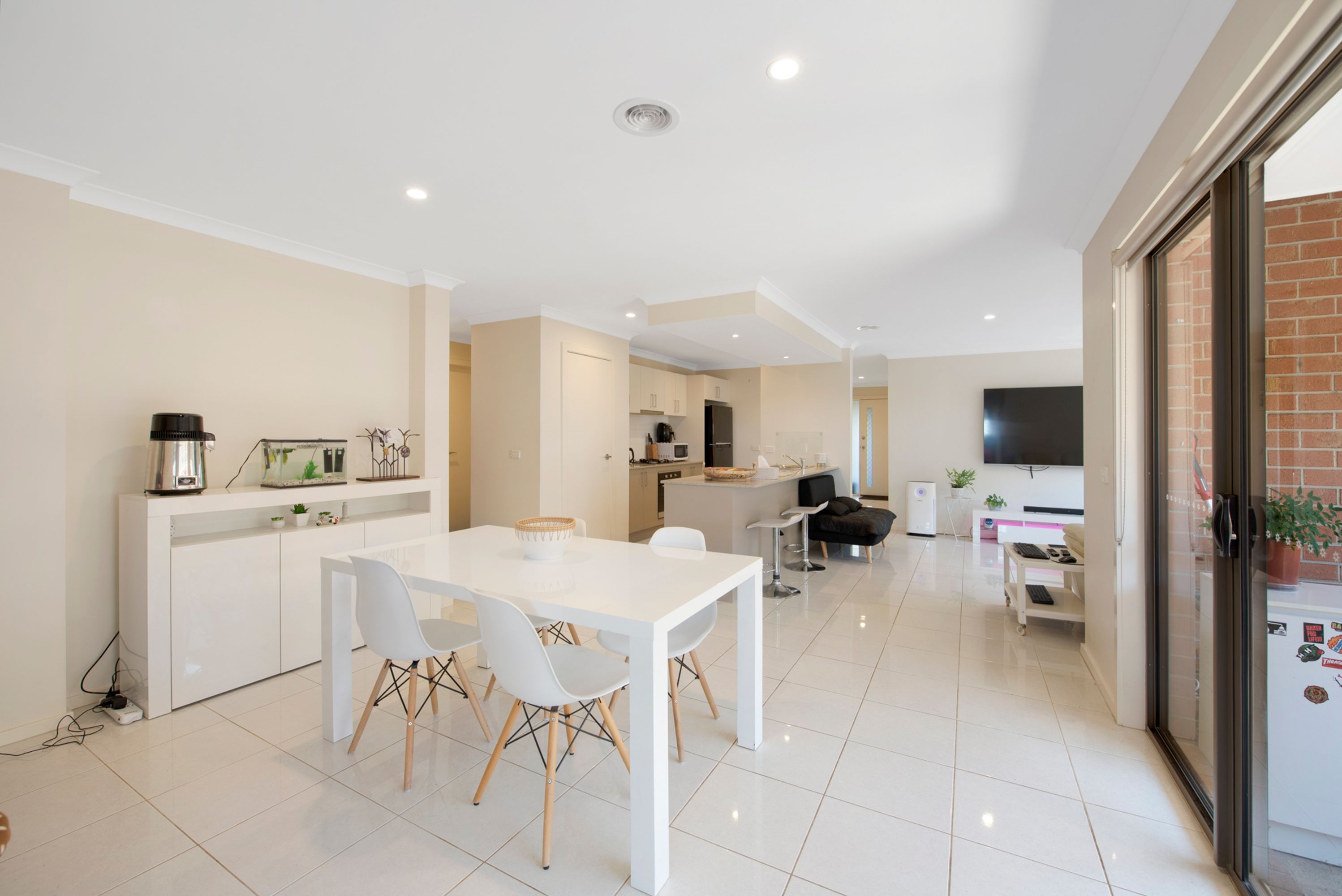 8 Green Gully Road, Clyde - Thumbnail 2
