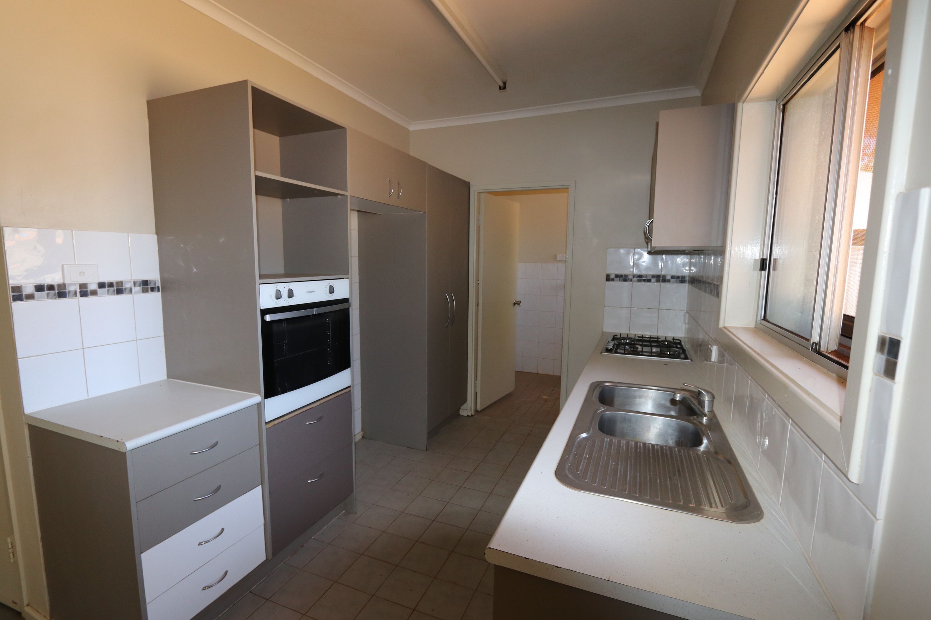 35 Spoonbill Avenue, South Hedland, South Hedland - Thumbnail 2