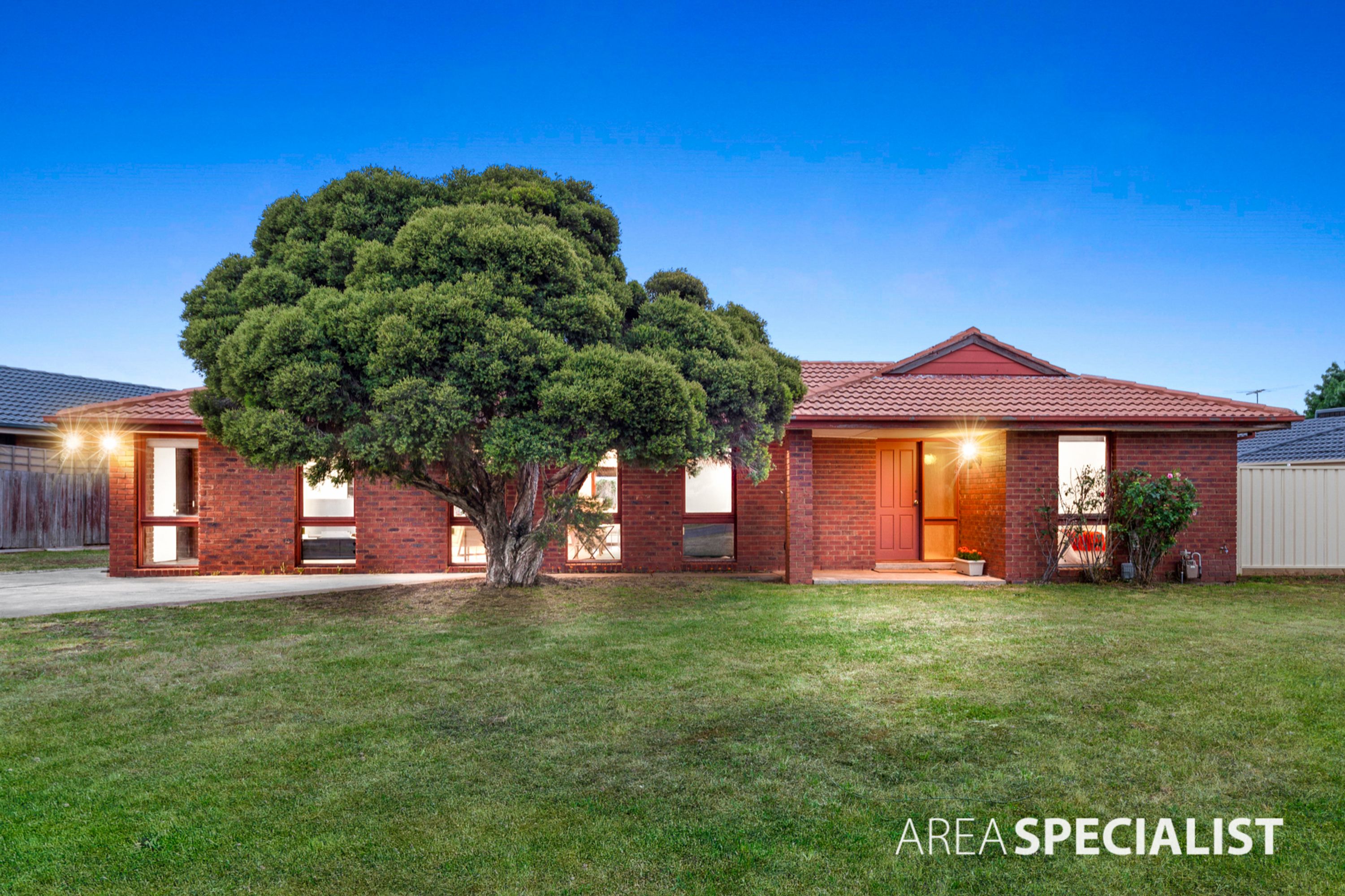 88 Hilton Way, Melton West VIC 3337, Melton West - Thumbnail 2