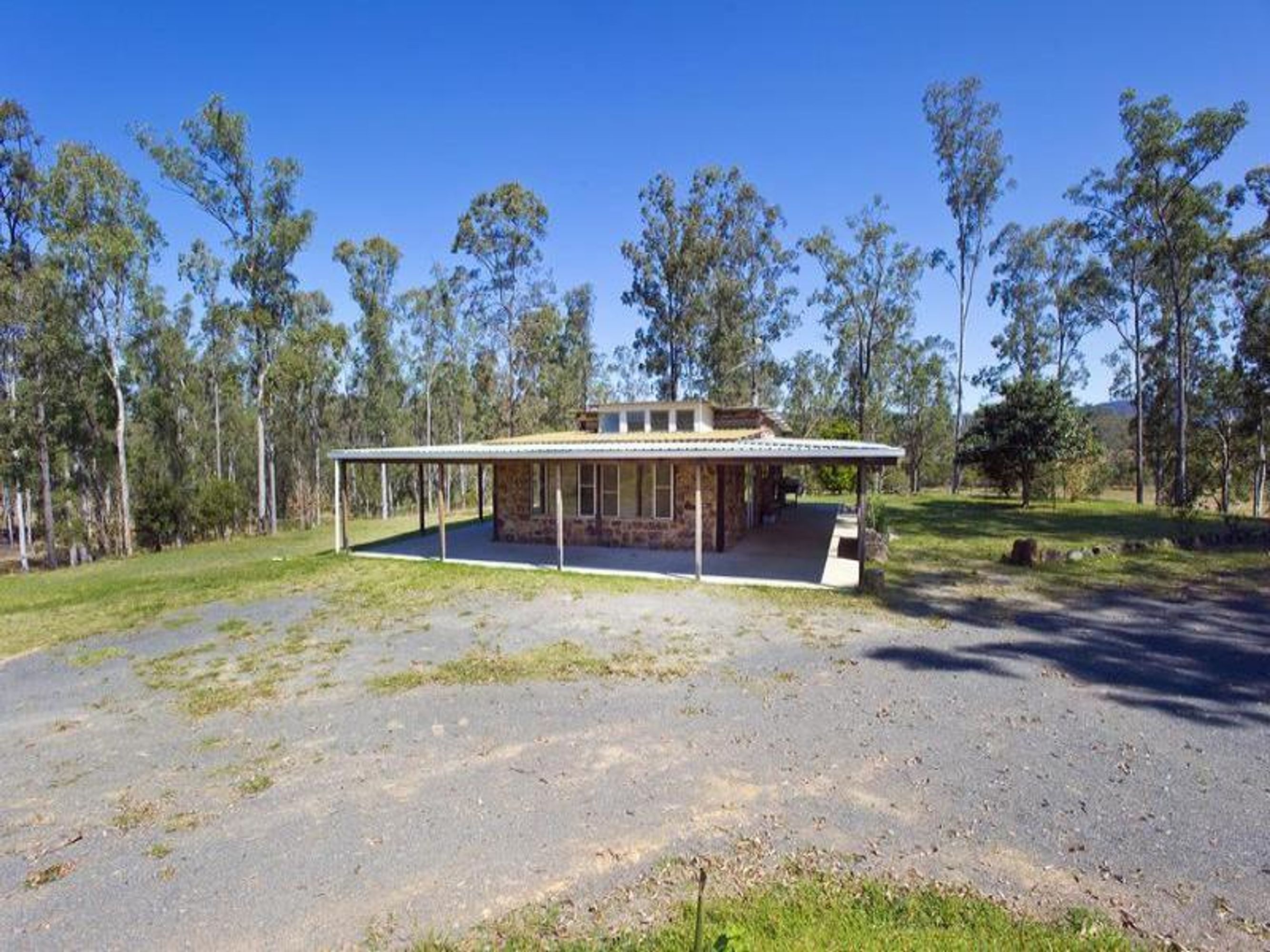 3939 Coaldale Road, Upper Fine Flower - Thumbnail 7