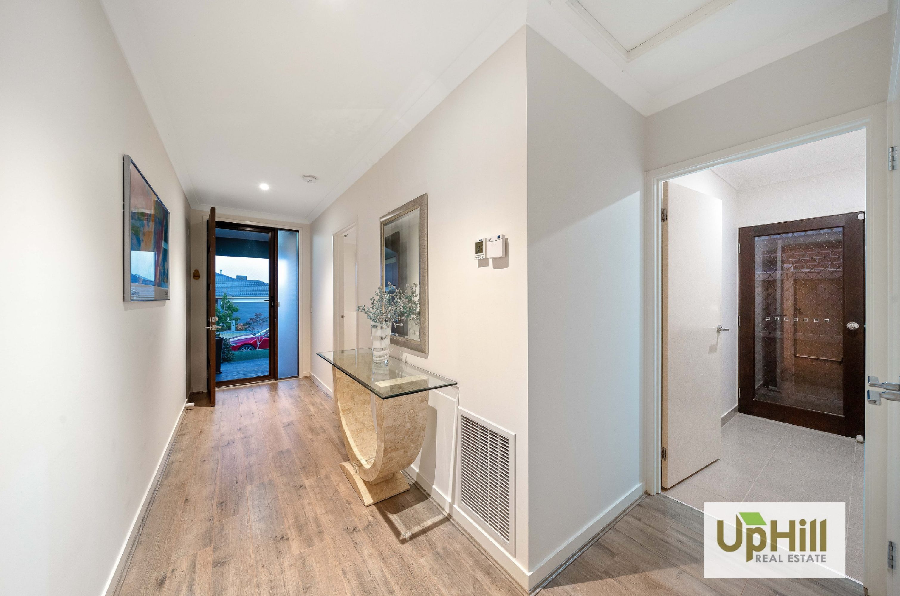 10 Everard Avenue, Clyde North - Thumbnail 2